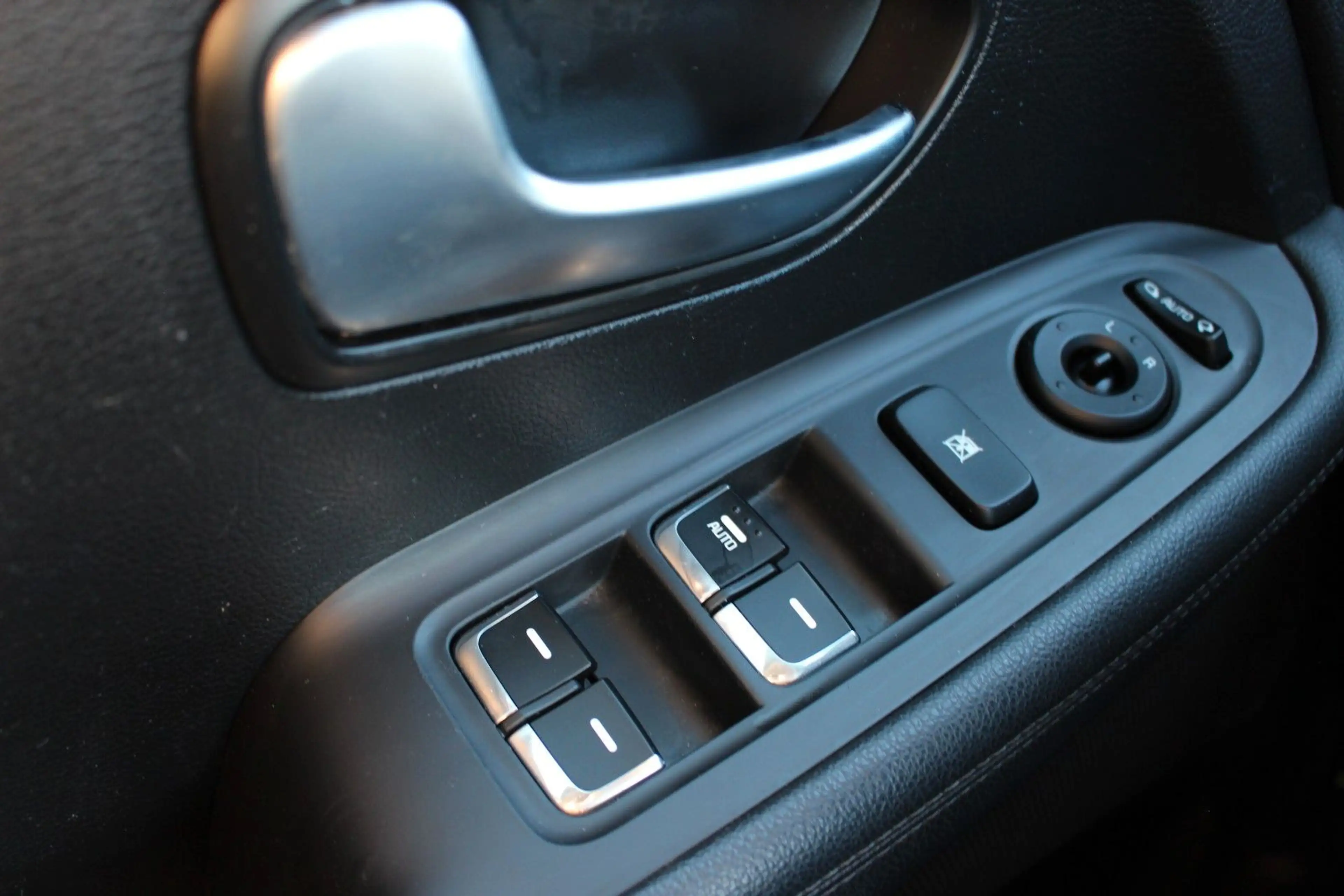 Kia Carens SHZ/KLIMA/BT/AUX/RADIO/NAVI — photo 15