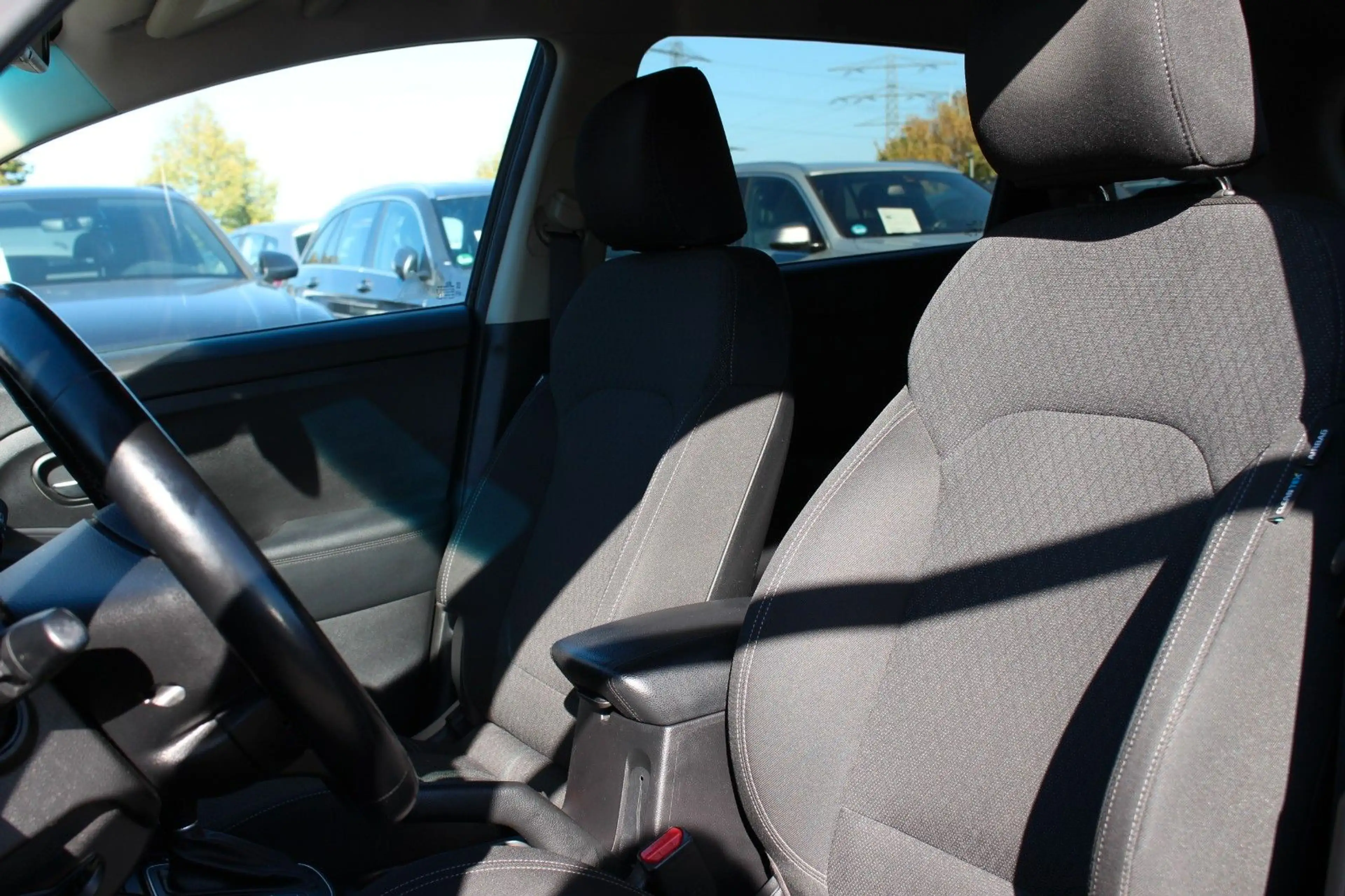 Kia Carens SHZ/KLIMA/BT/AUX/RADIO/NAVI — photo 10