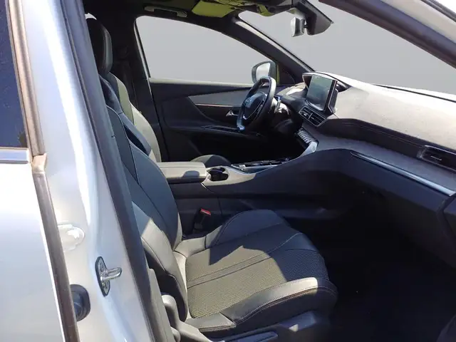 Peugeot 5008 view 11