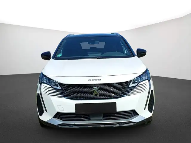 Peugeot 5008 view 2