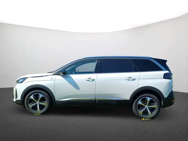 Peugeot 5008 view 4