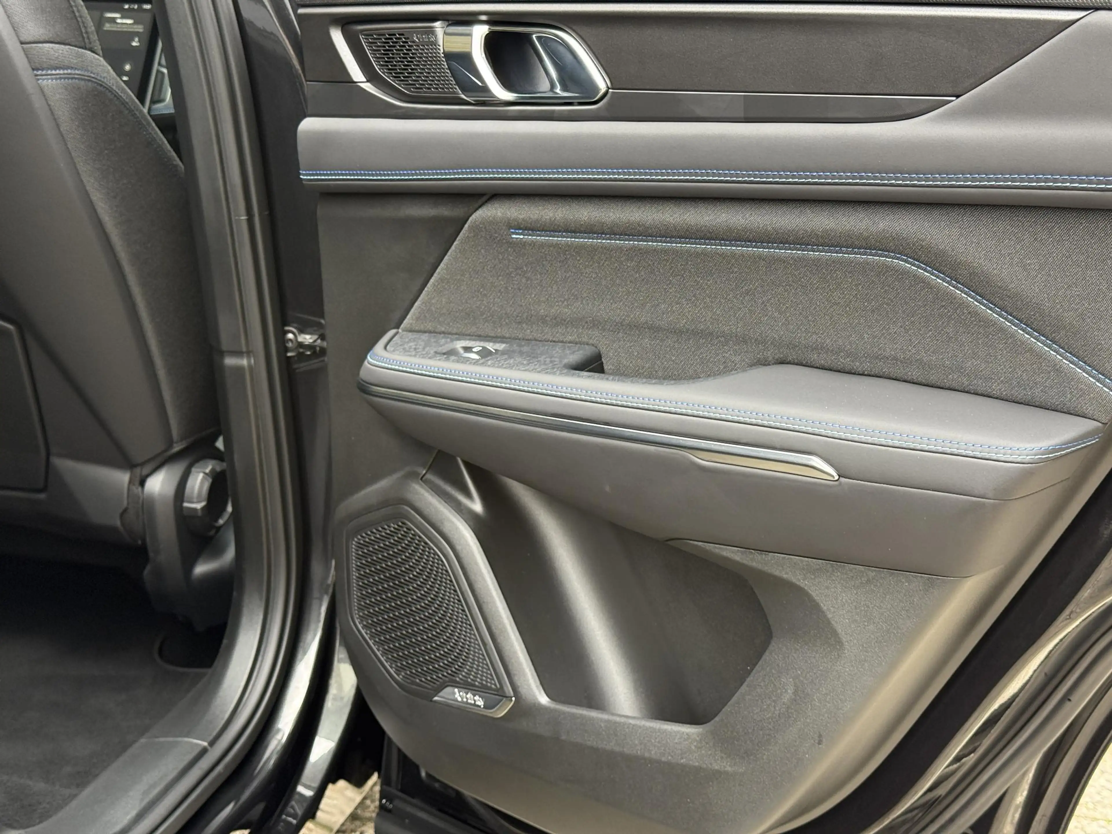 Lynk & Co 01 1.5 PHEV 261pk | Blackline | Zwarte hemel | Rolhoe — photo 37