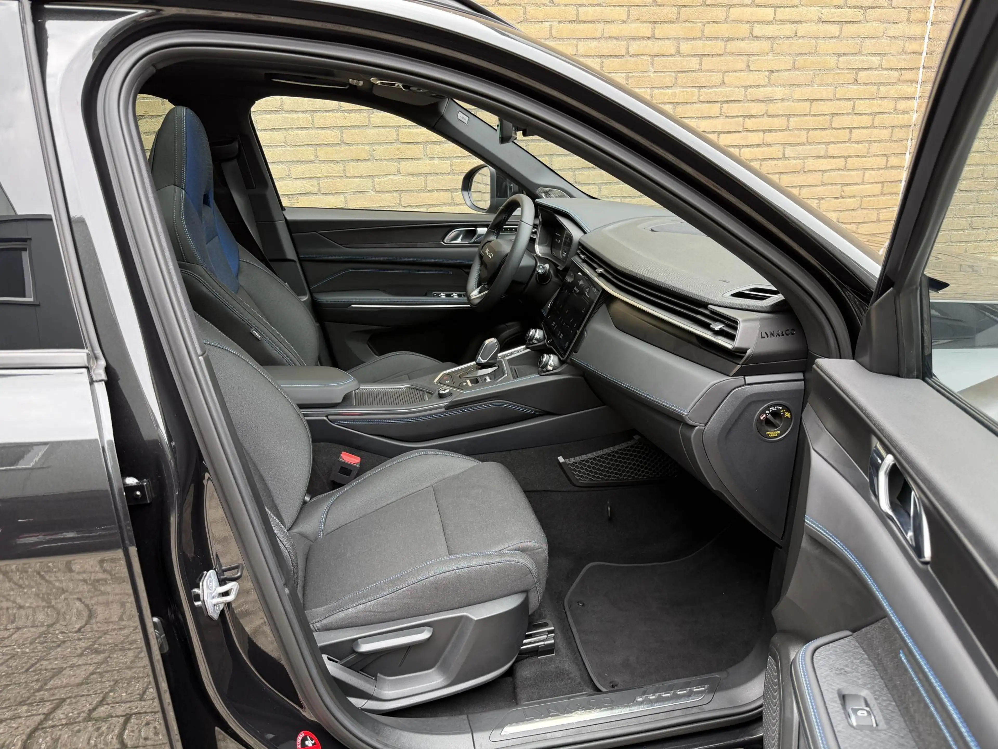 Lynk & Co 01 1.5 PHEV 261pk | Blackline | Zwarte hemel | Rolhoe — photo 24