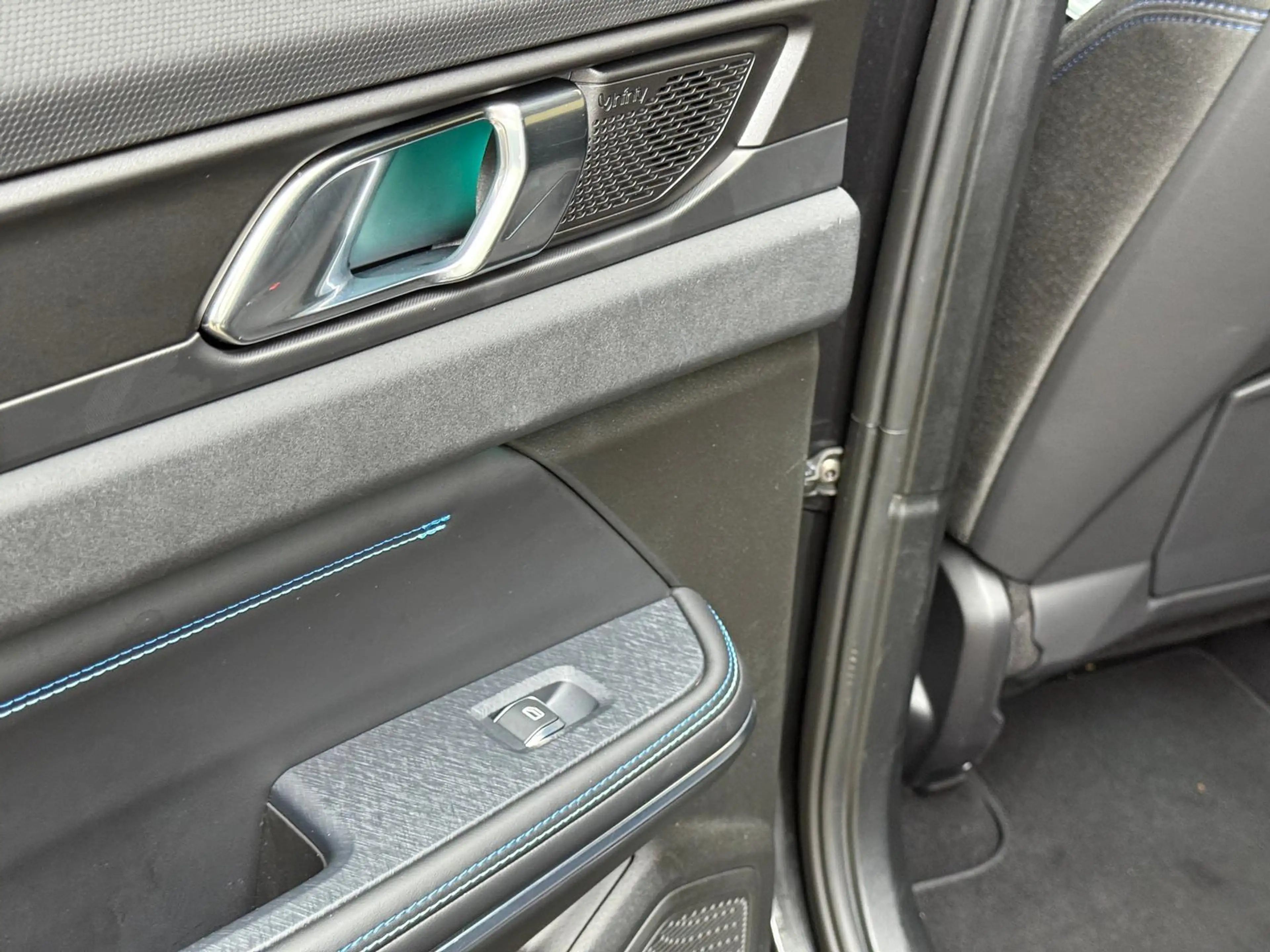 Lynk & Co 01 1.5 PHEV 261pk | Blackline | Zwarte hemel | Rolhoe — photo 43