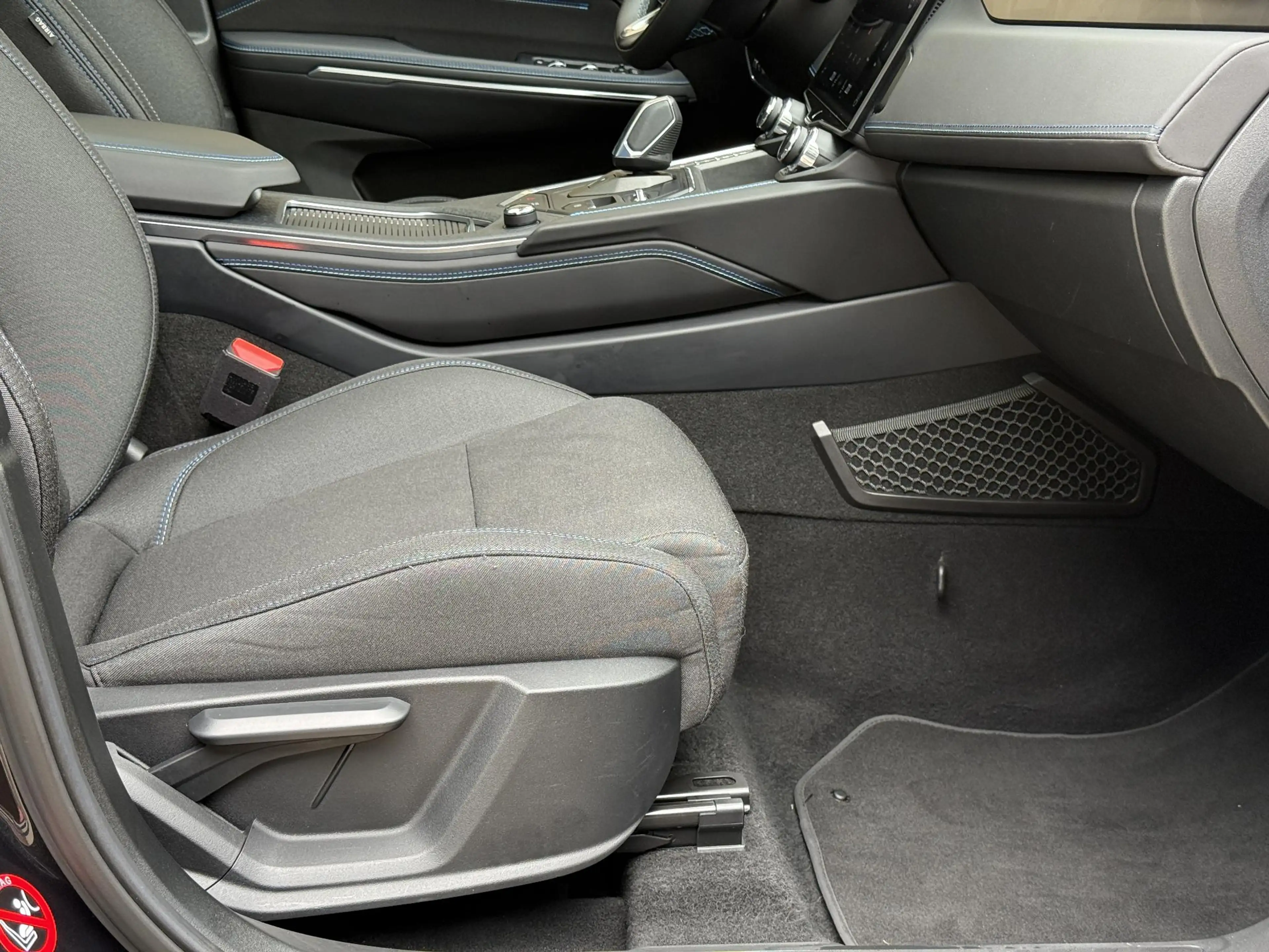 Lynk & Co 01 1.5 PHEV 261pk | Blackline | Zwarte hemel | Rolhoe — photo 27