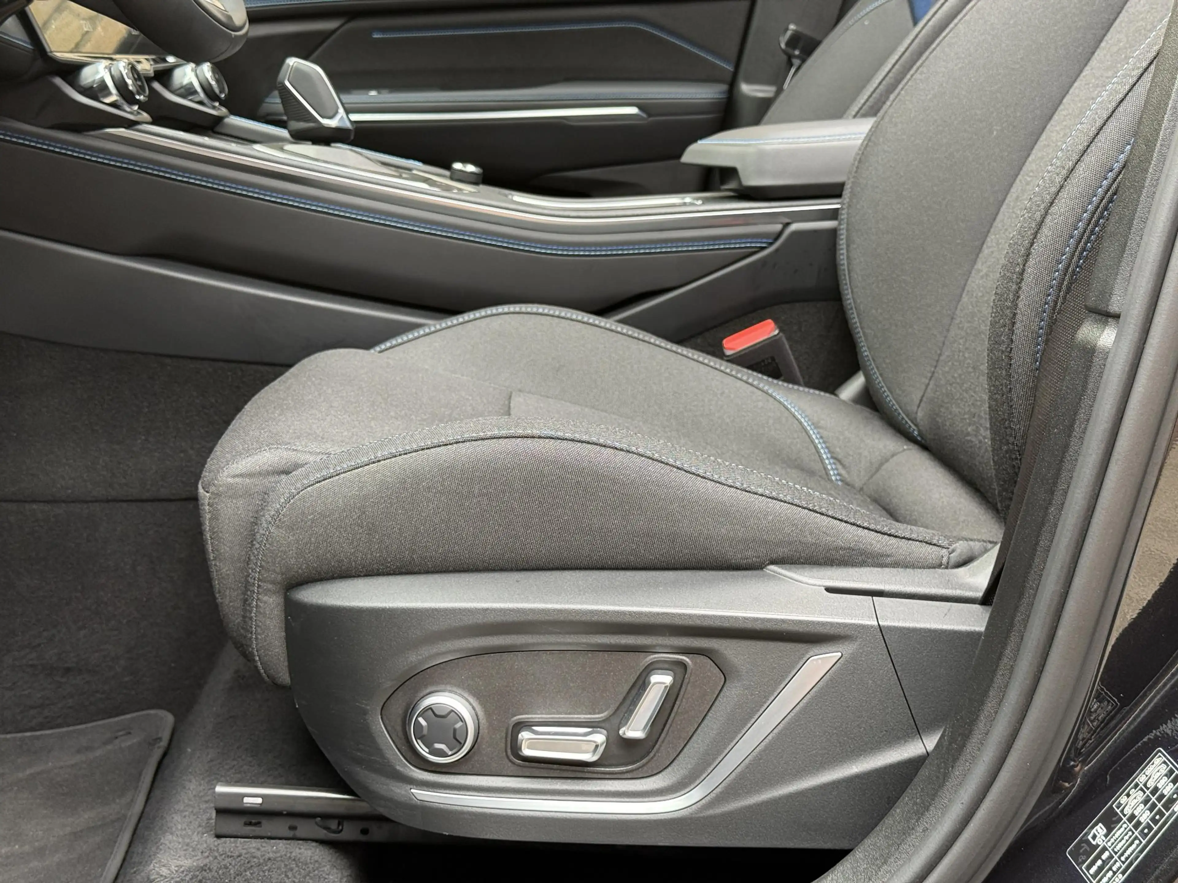Lynk & Co 01 1.5 PHEV 261pk | Blackline | Zwarte hemel | Rolhoe — photo 25