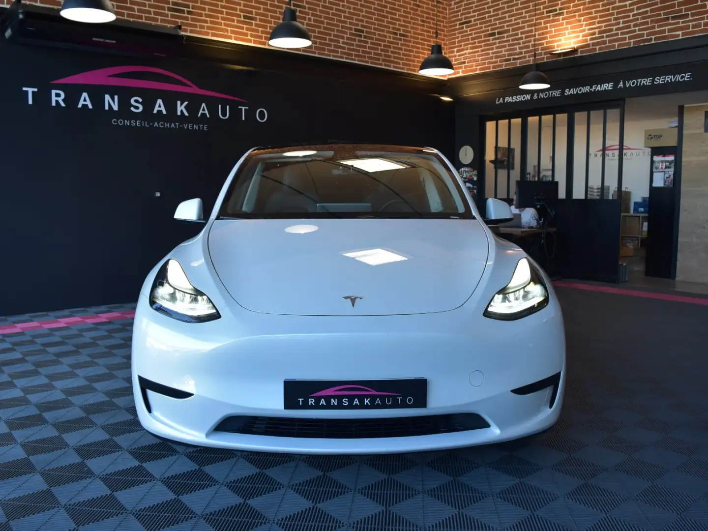 Tesla Model Y MODEL Y Standard RWD Blanc - 2