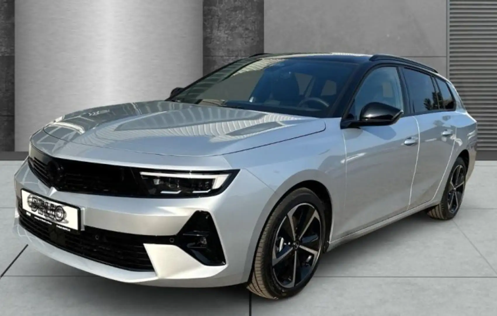 Opel Astra Sports Tourer 1.2 Turbo Automatik Edition Zilver - 1