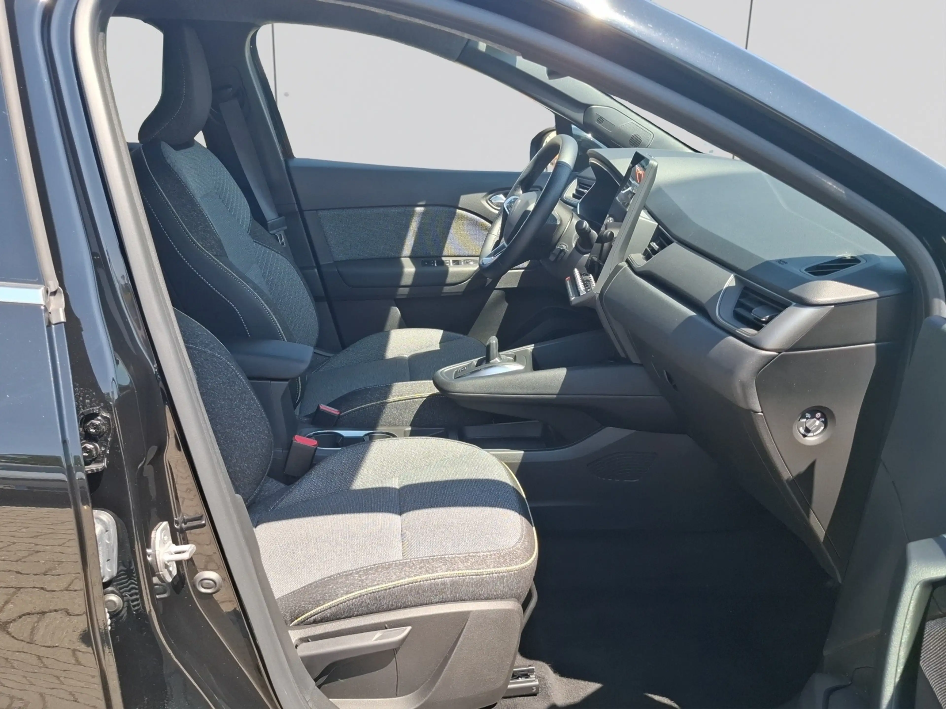 Renault Symbioz E-TECH Full Hybrid 160 Techno*NAVI*SHZ* — photo 8