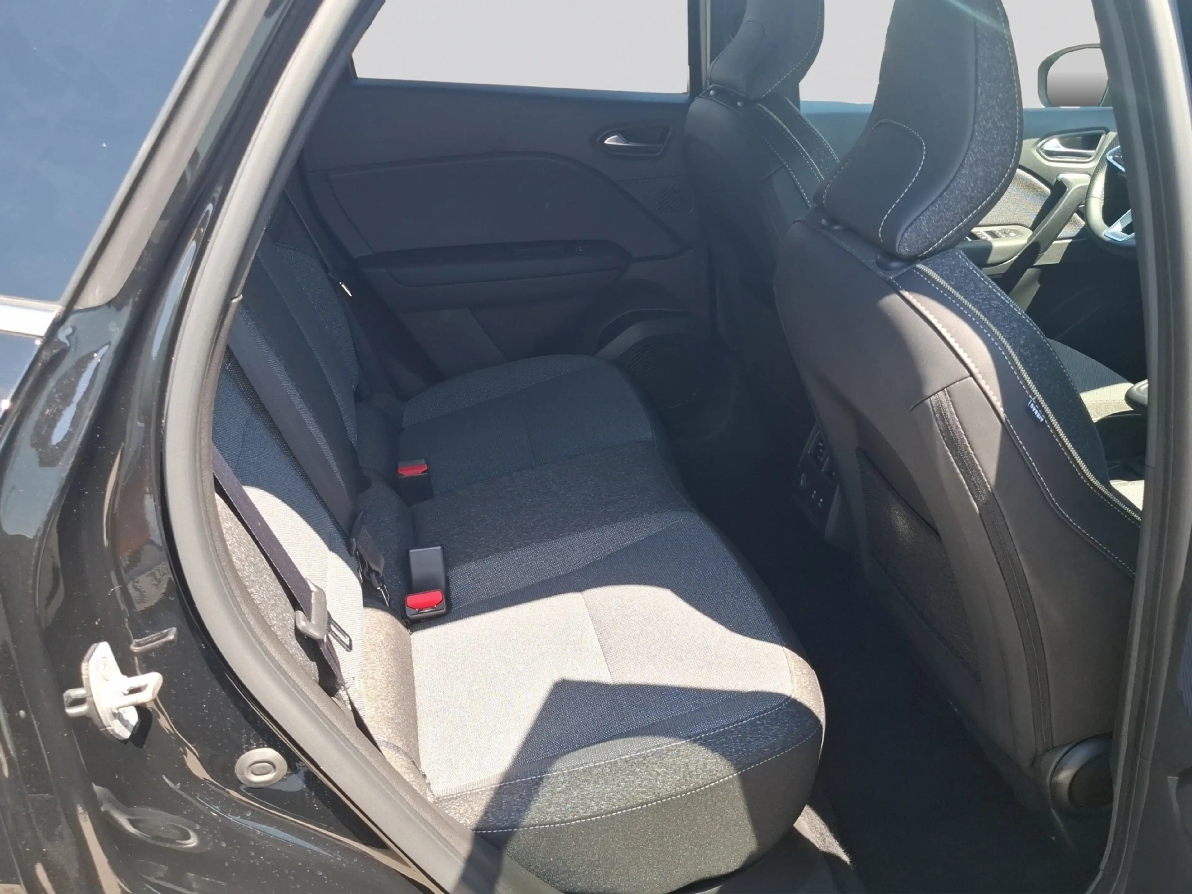 Renault Symbioz E-TECH Full Hybrid 160 Techno*NAVI*SHZ* — photo 9