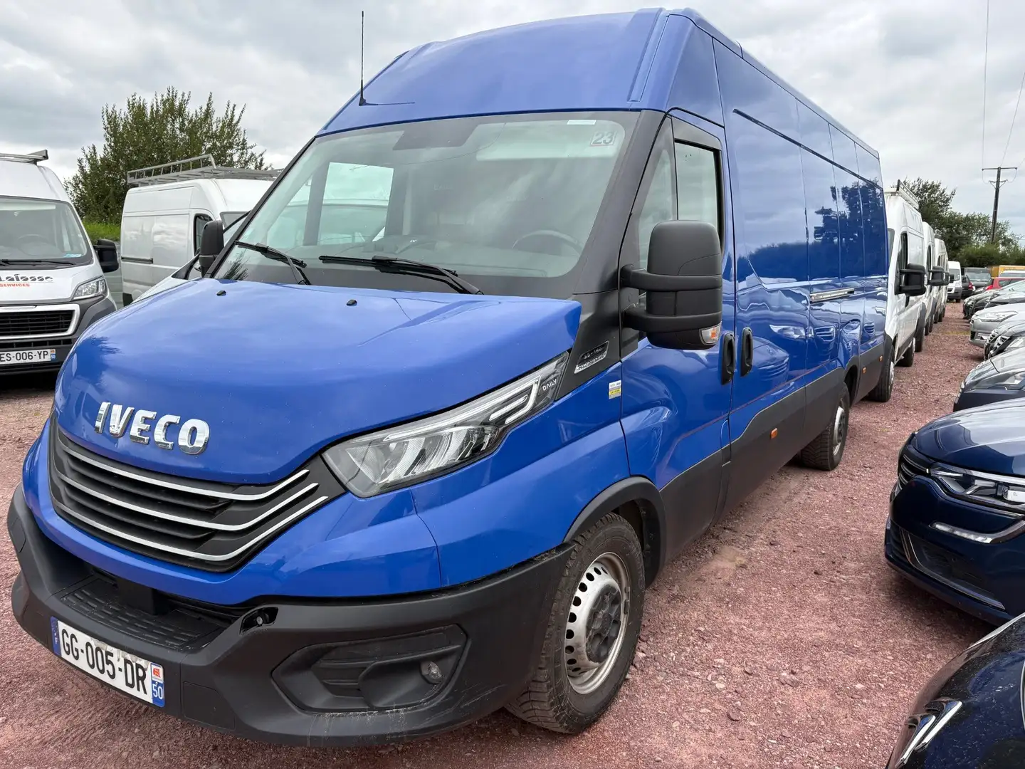 Iveco Daily DAILY FGN 33 S 16S V11 H2 QUAD-LEAF HI MATIC - 1
