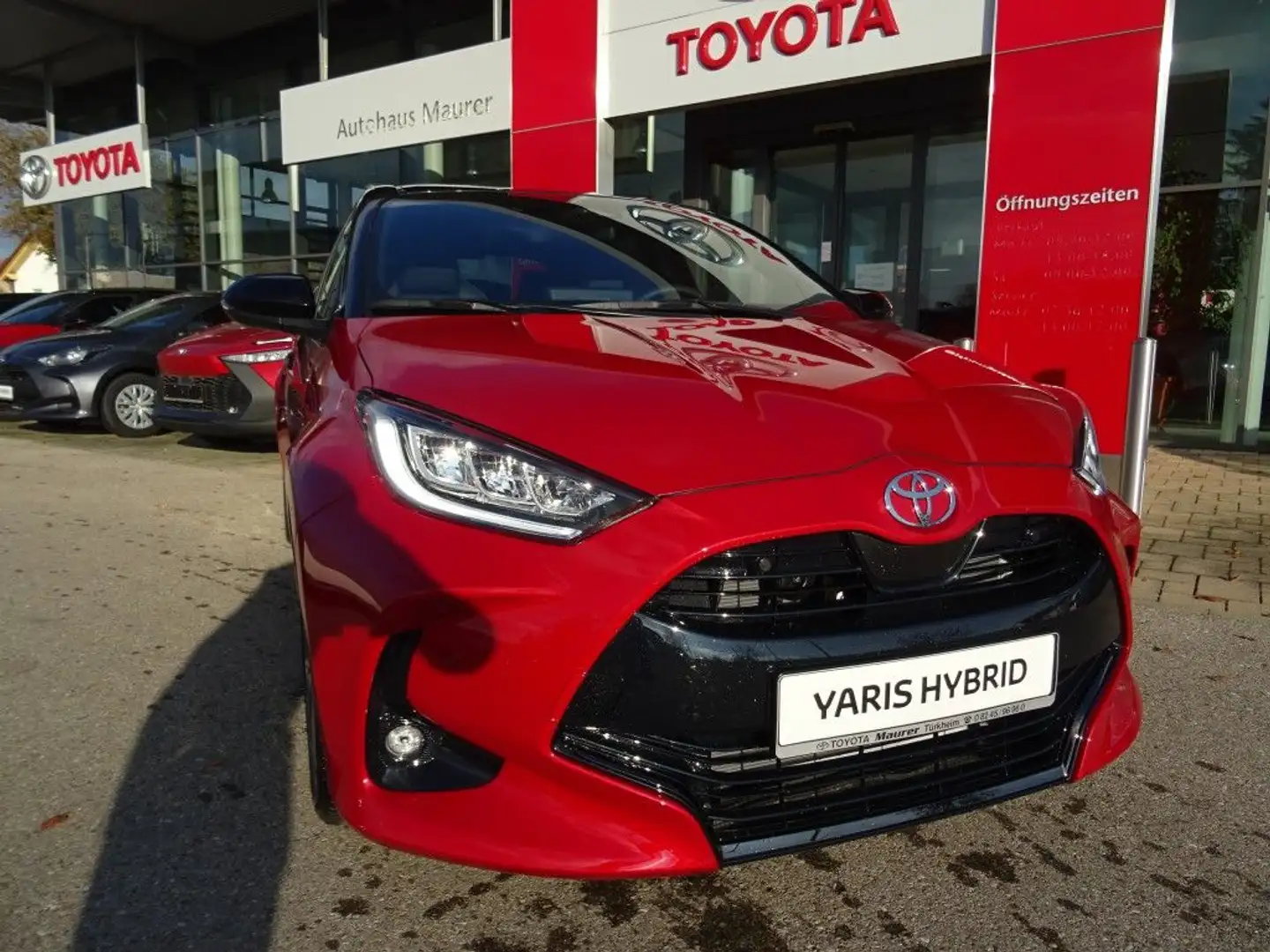 Toyota Yaris Hybrid 130 1.5 VVT-i Style Plus Silber - 2