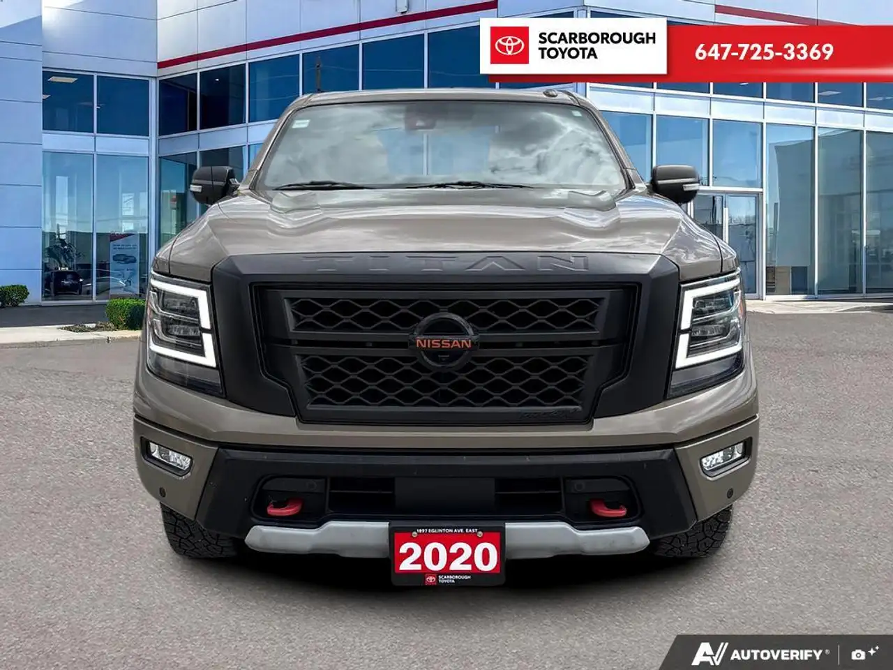 Nissan Titan снимка Nissan Titan