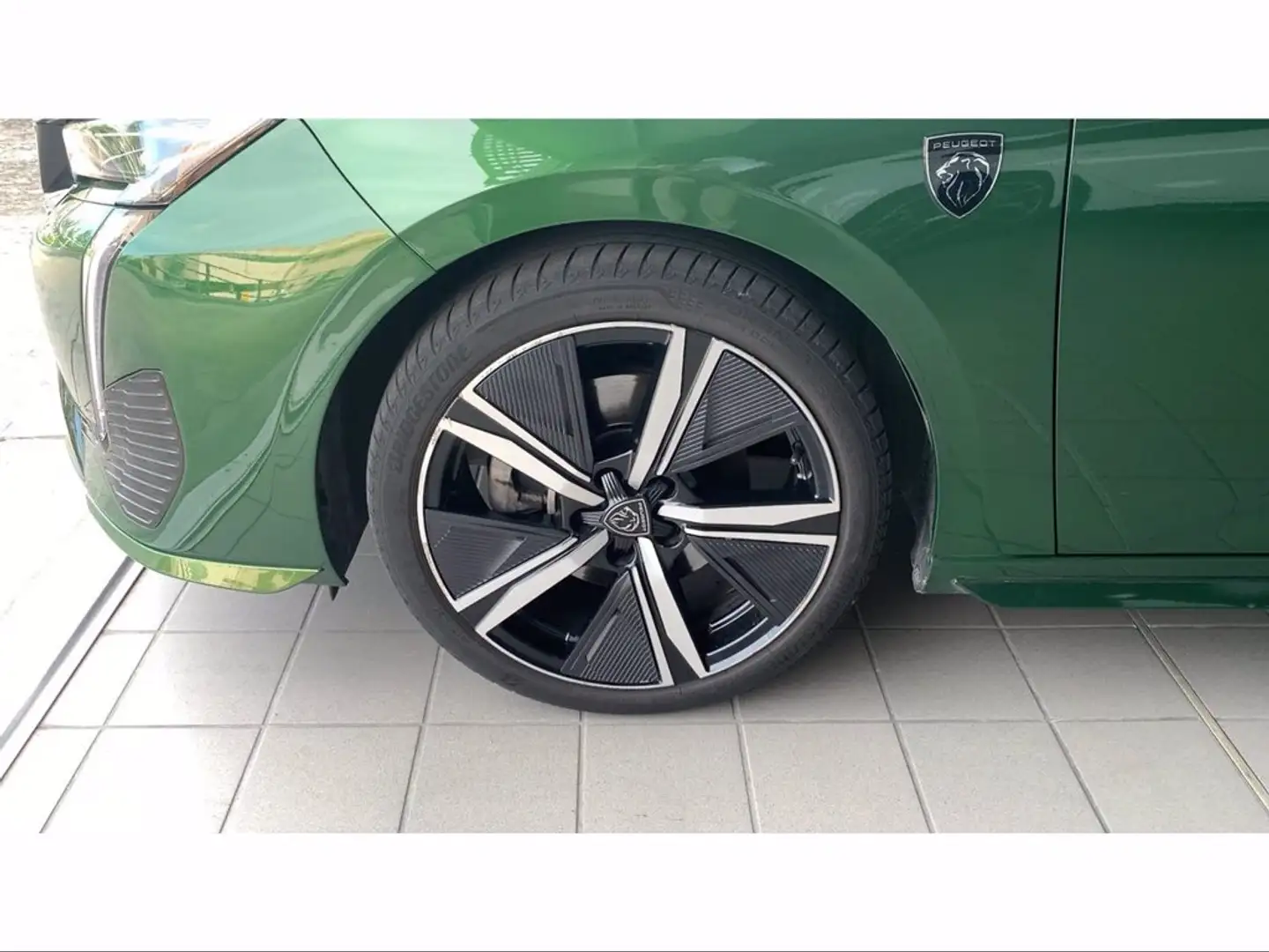 Peugeot 308 1.5 bluehdi GT Pack s&s 130cv eat8 Vert - 2