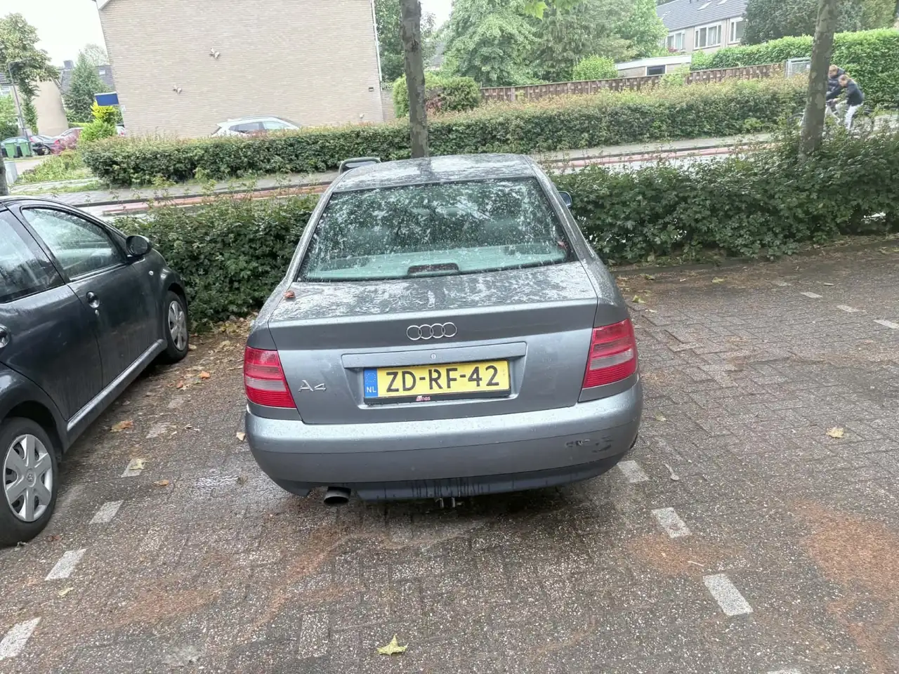 Audi A4 1.6, foto 4