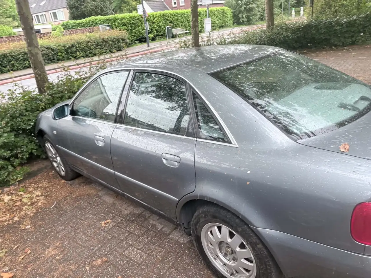 Audi A4 1.6, foto 2