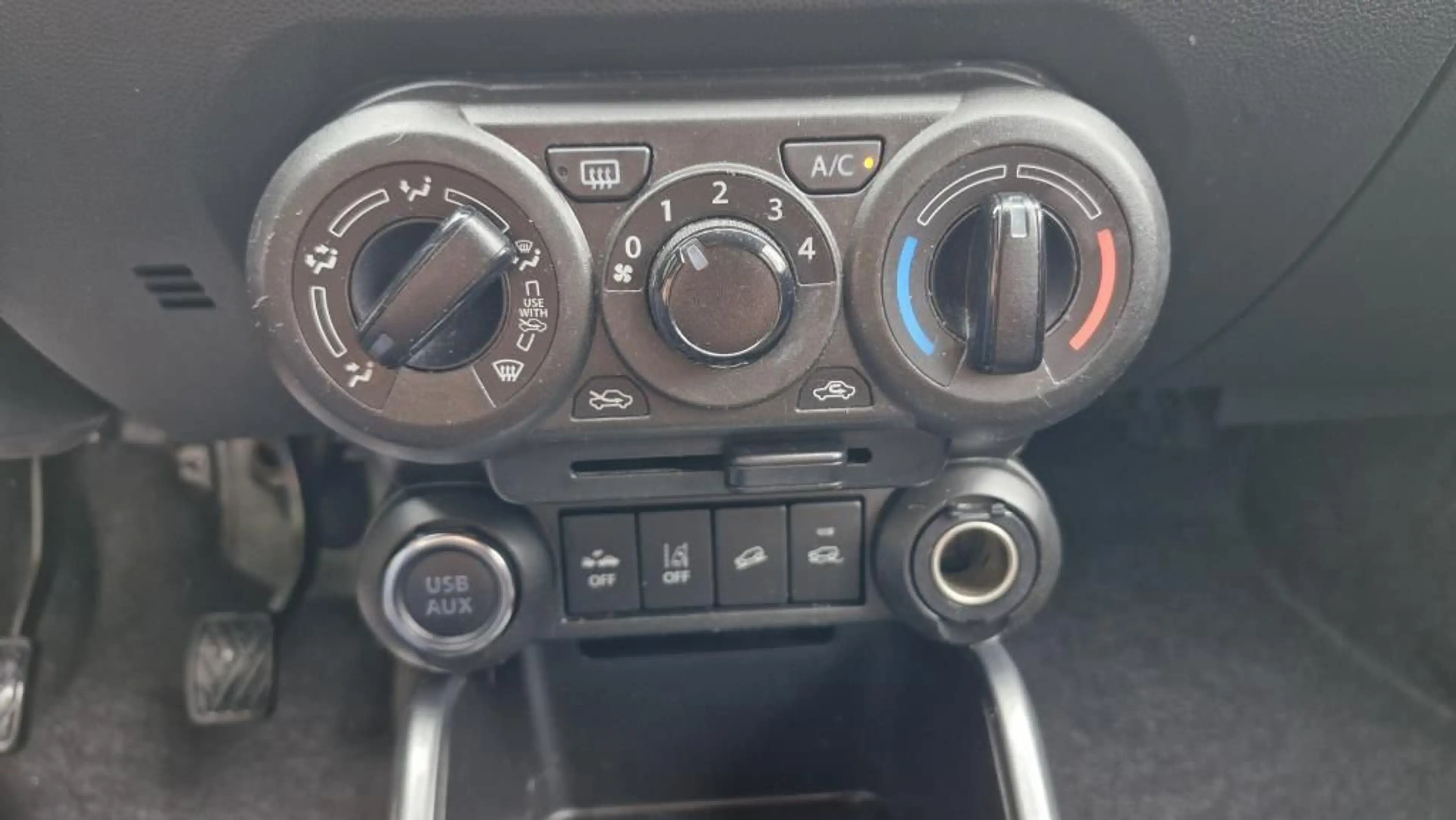 Suzuki Ignis Comfort Allgrip 1.2 Sitzheizung+LED+DAB — photo 15