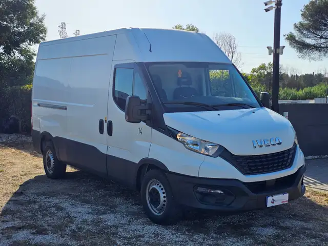 Iveco Daily view 3