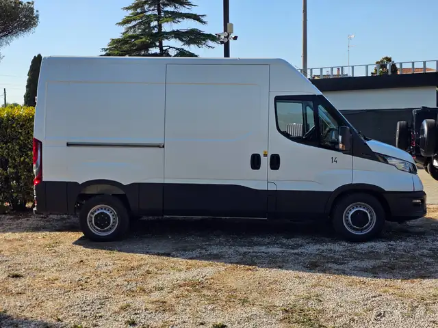 Iveco Daily view 4