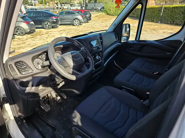 Iveco Daily view 8