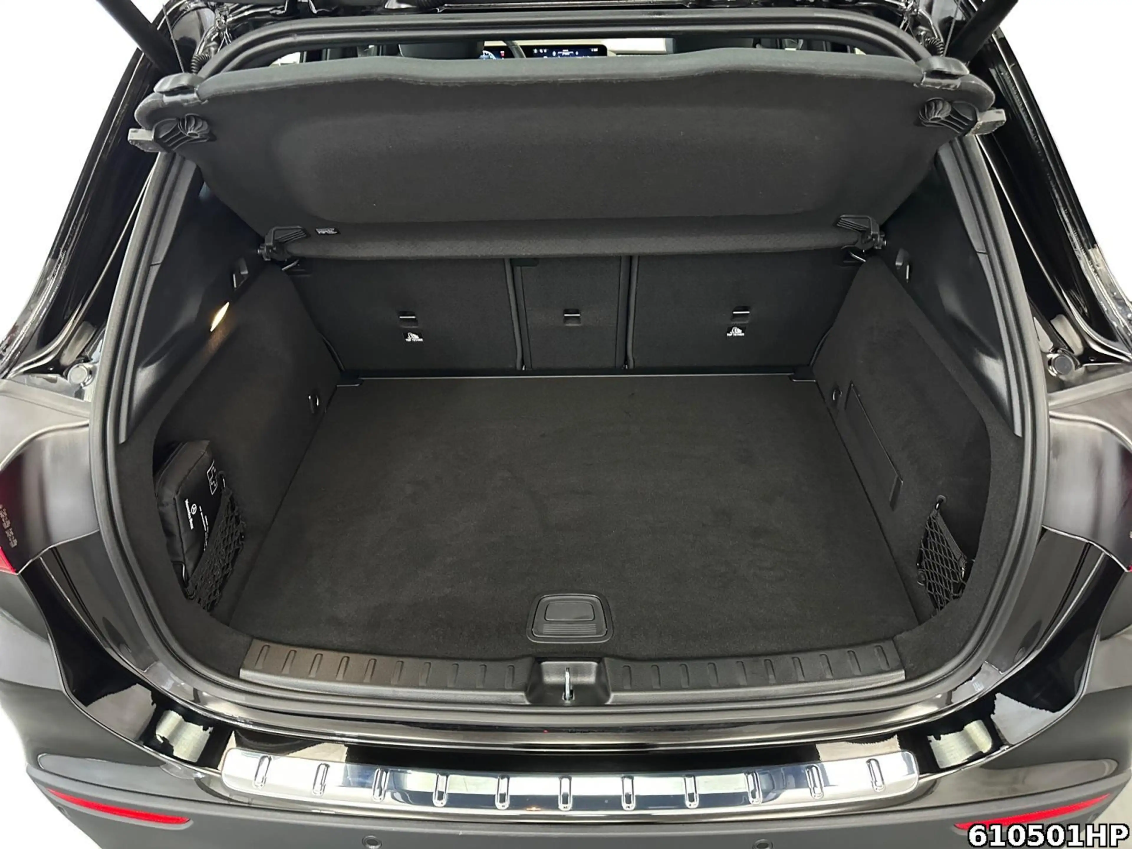 Mercedes-Benz GLA 200 Progressive Kamera Easypack LED SHZ DAB — photo 6