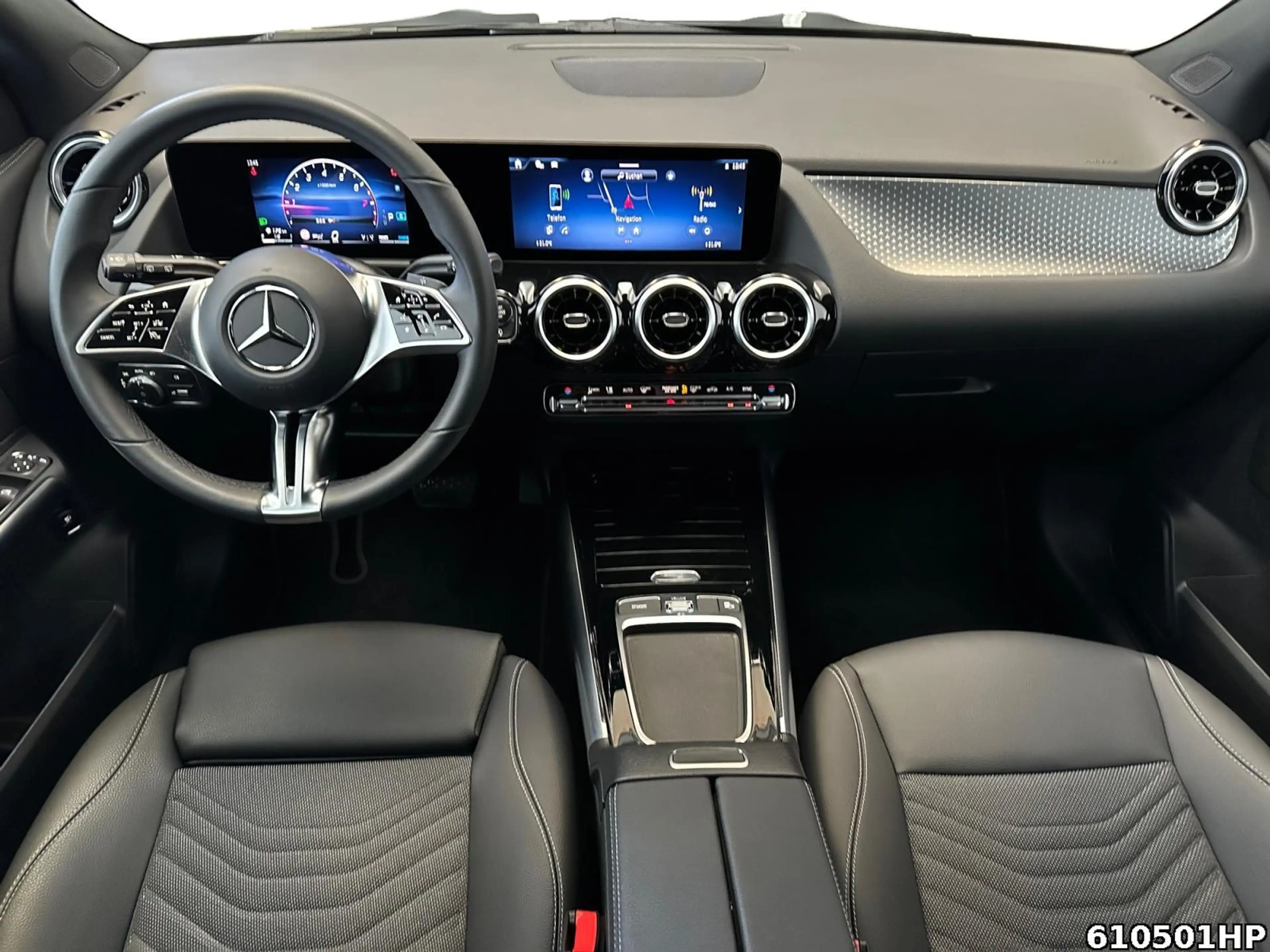 Mercedes-Benz GLA 200 Progressive Kamera Easypack LED SHZ DAB — photo 8