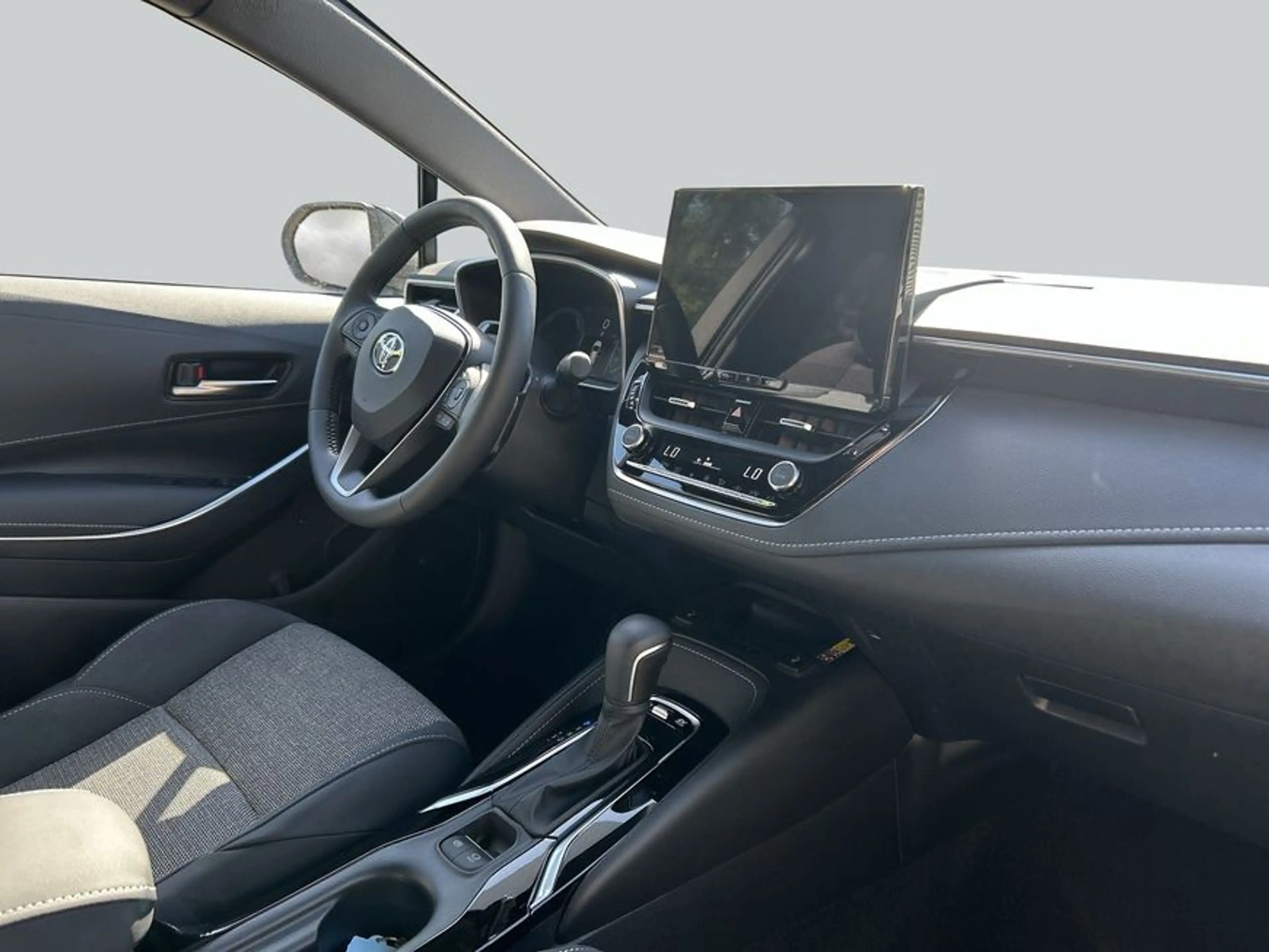 Toyota Corolla 2.0 Hybrid Touring Sports Teamplayer 98 kW — photo 15