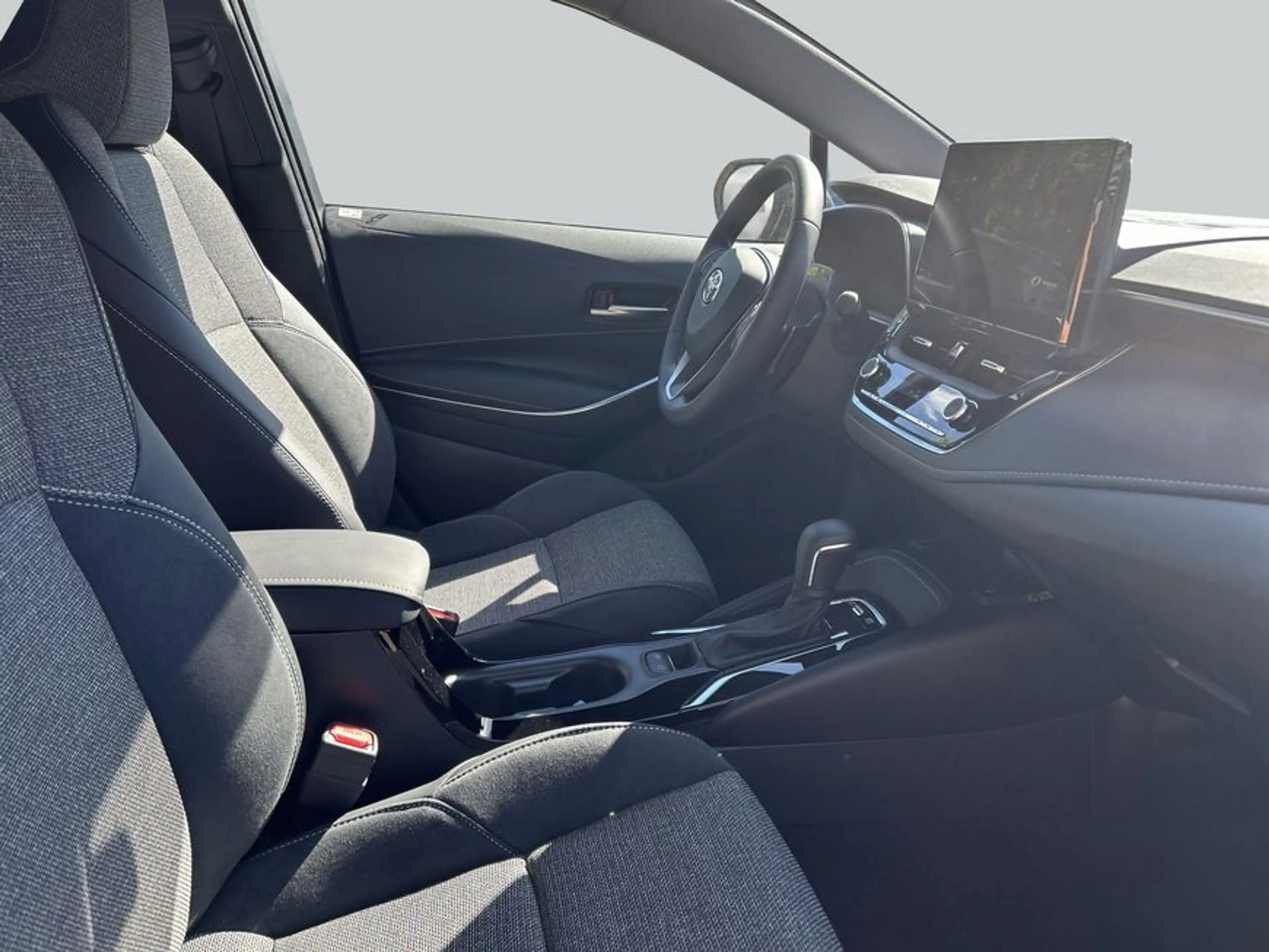 Toyota Corolla 2.0 Hybrid Touring Sports Teamplayer 98 kW — photo 12