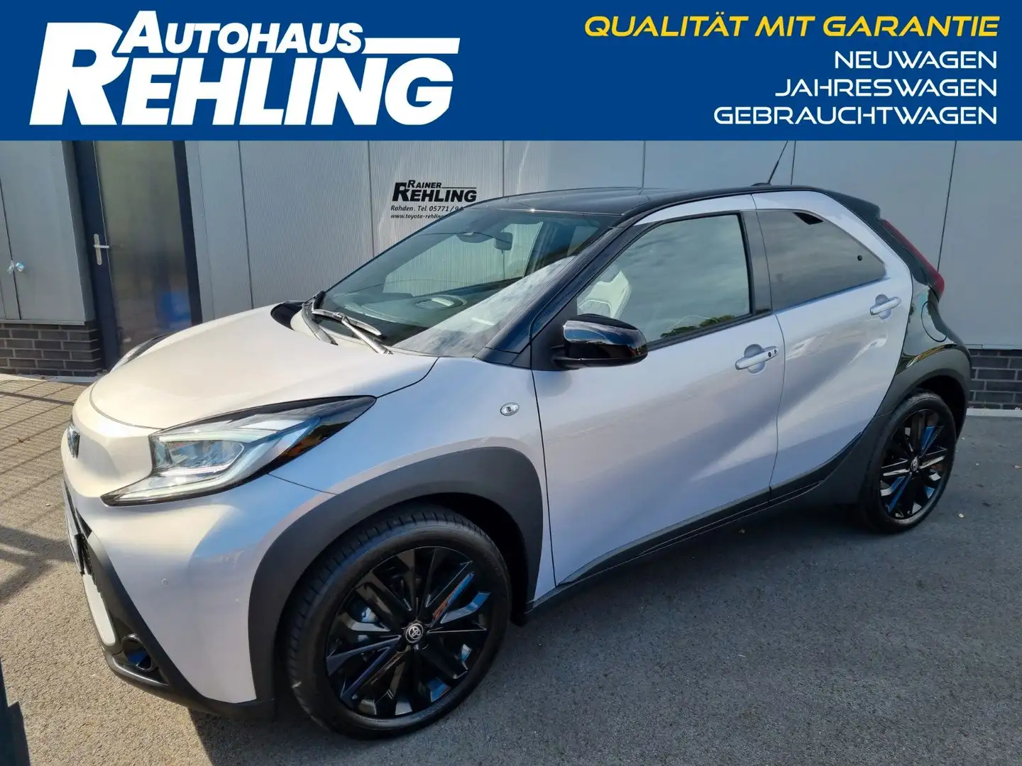 Toyota Aygo X JBL Silber - 1