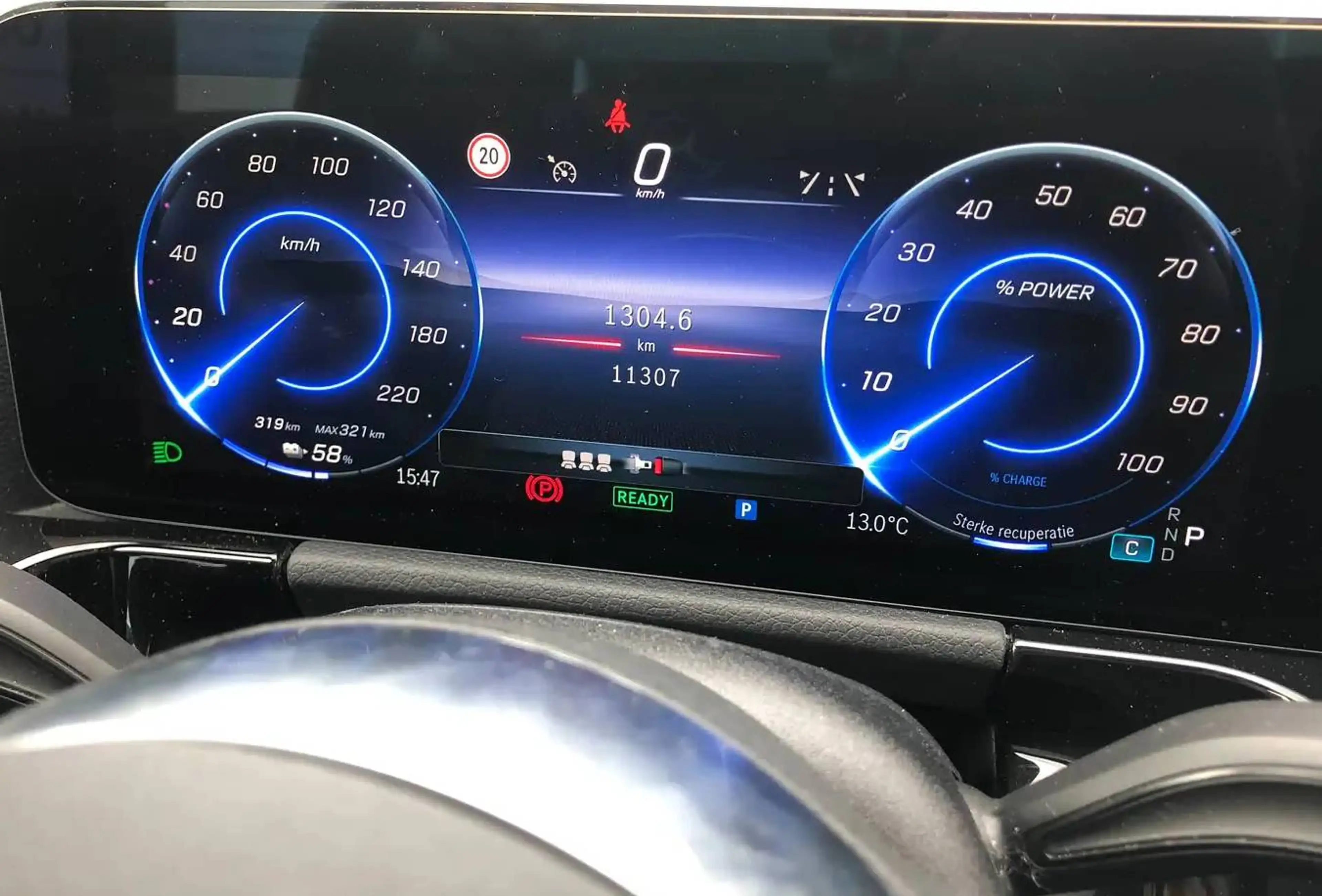 Mercedes-Benz EQA 250 EQA 250+ 70.5 kW Business Line, Sfeerverlichting, Camera, Winter pack, Carplay — photo 13