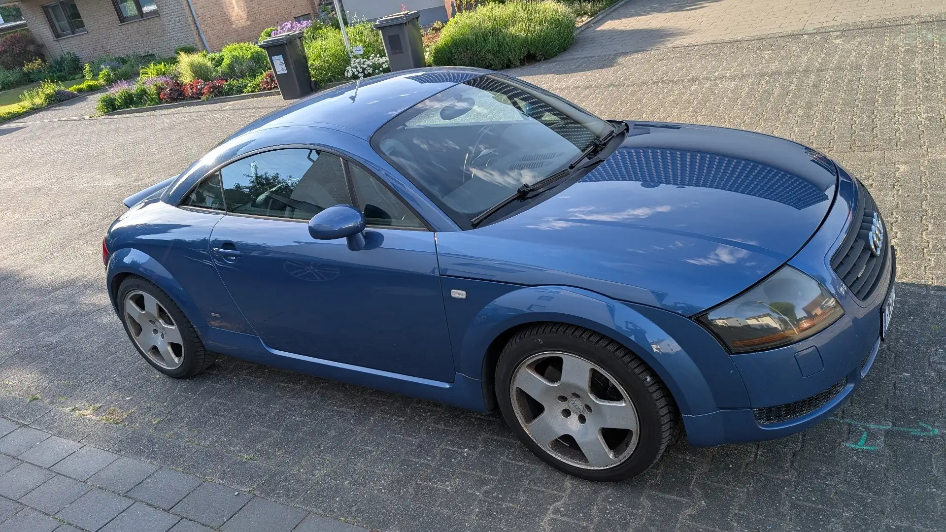 Audi TT Coupe 1.8 T quattro - 1