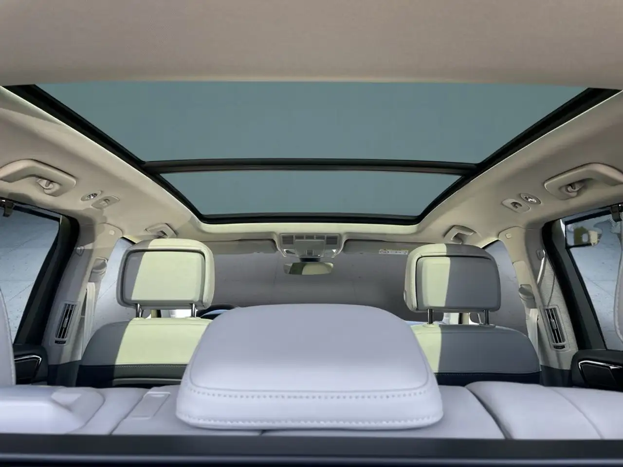 VOLKSWAGEN TOUAREG ELEGANCE - 3.0 EHYBRID 381ch - 1 616KM
