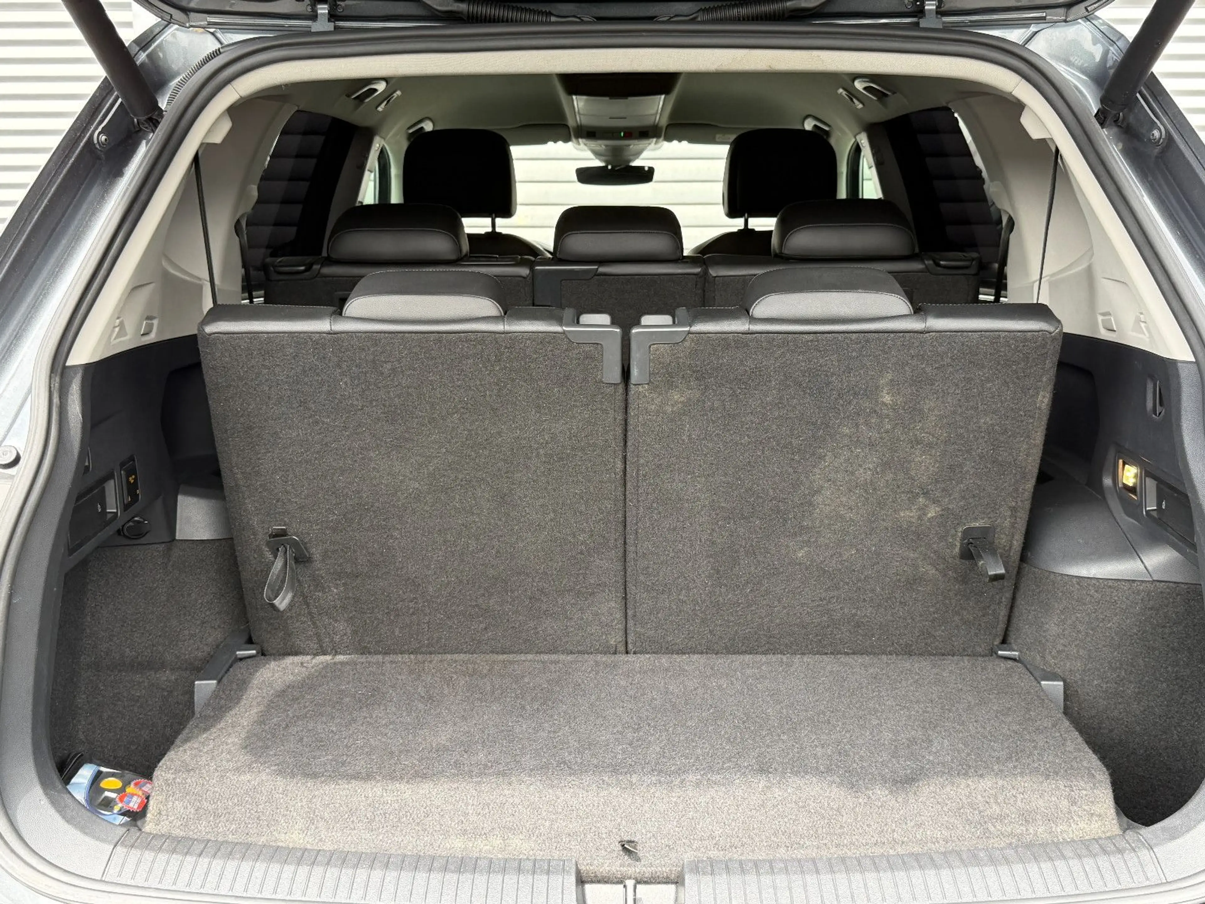 Volkswagen Tiguan Allspace R-Line 4M DSG ACC Sthz 7Sitz Kam — photo 9