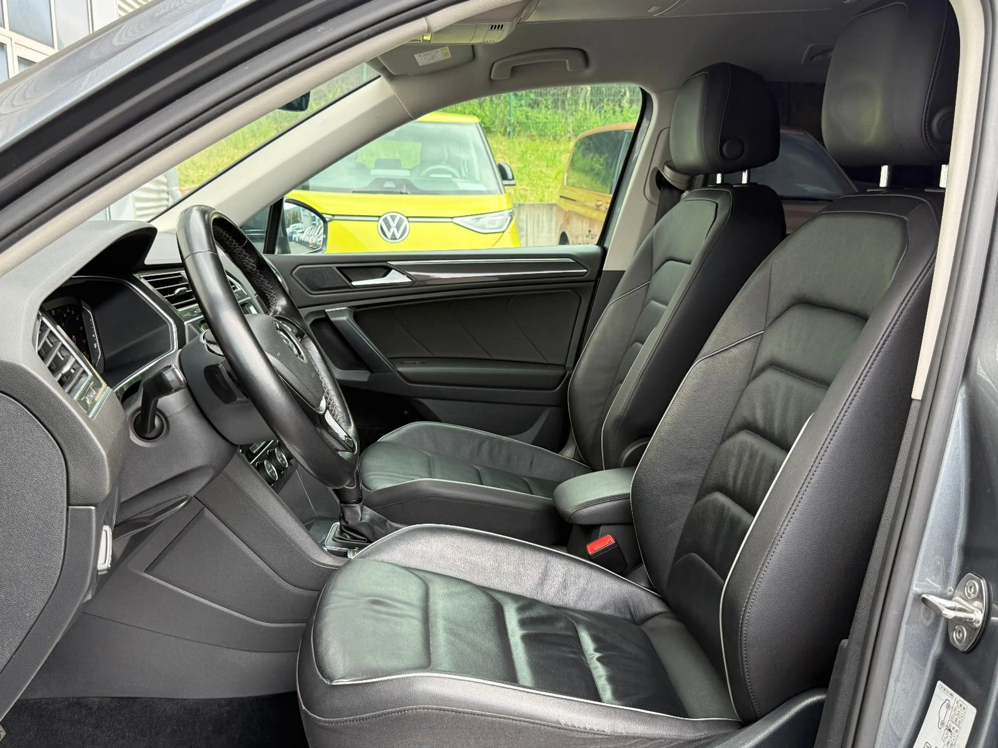 Volkswagen Tiguan Allspace R-Line 4M DSG ACC Sthz 7Sitz Kam — photo 15