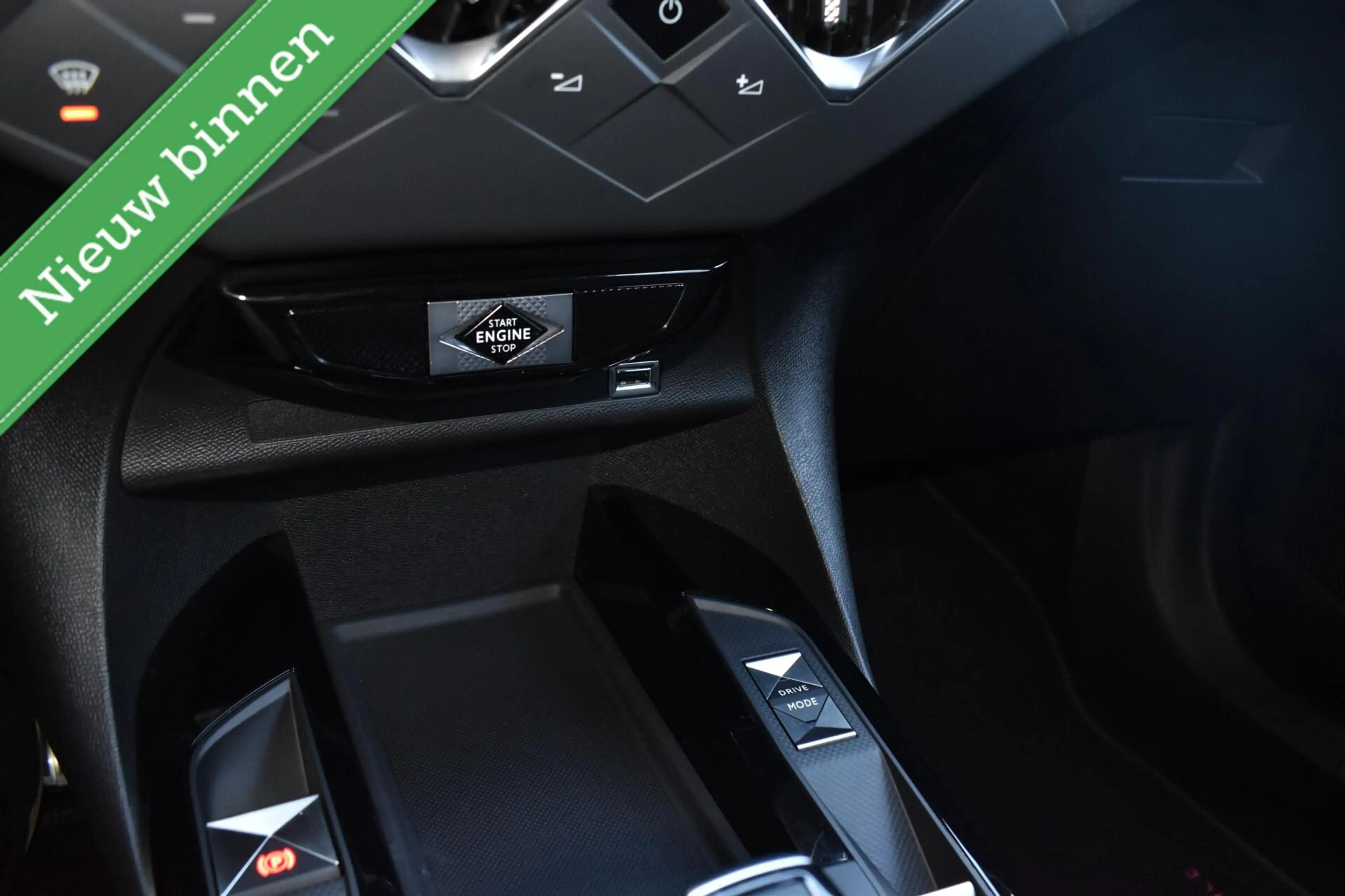 DS Automobiles DS 3 Crossback Turbo Performance Line AUTOMAAT/LED/CAMERA/PDC/CRU — photo 15