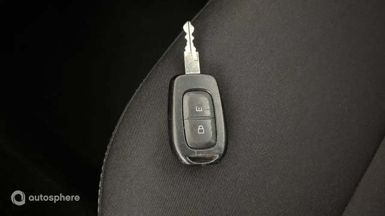 Dacia Duster — photo 16