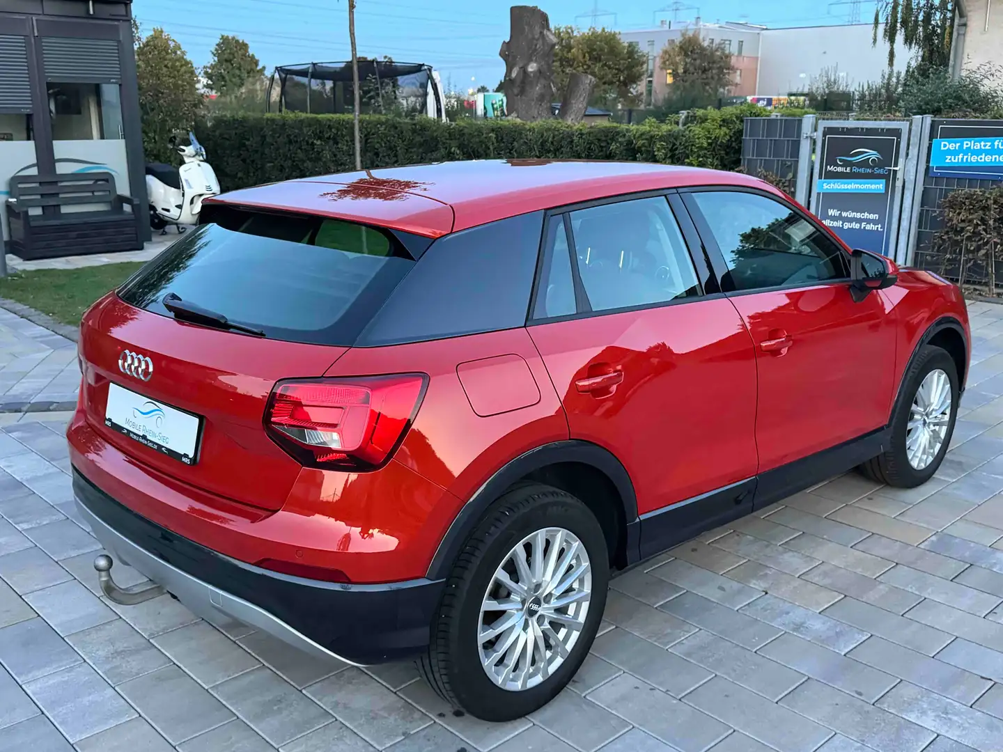 Audi Q2 design 1.4 TFSI *AHK*PDC*Tempomat*SHZ*1Hand* Orange - 2