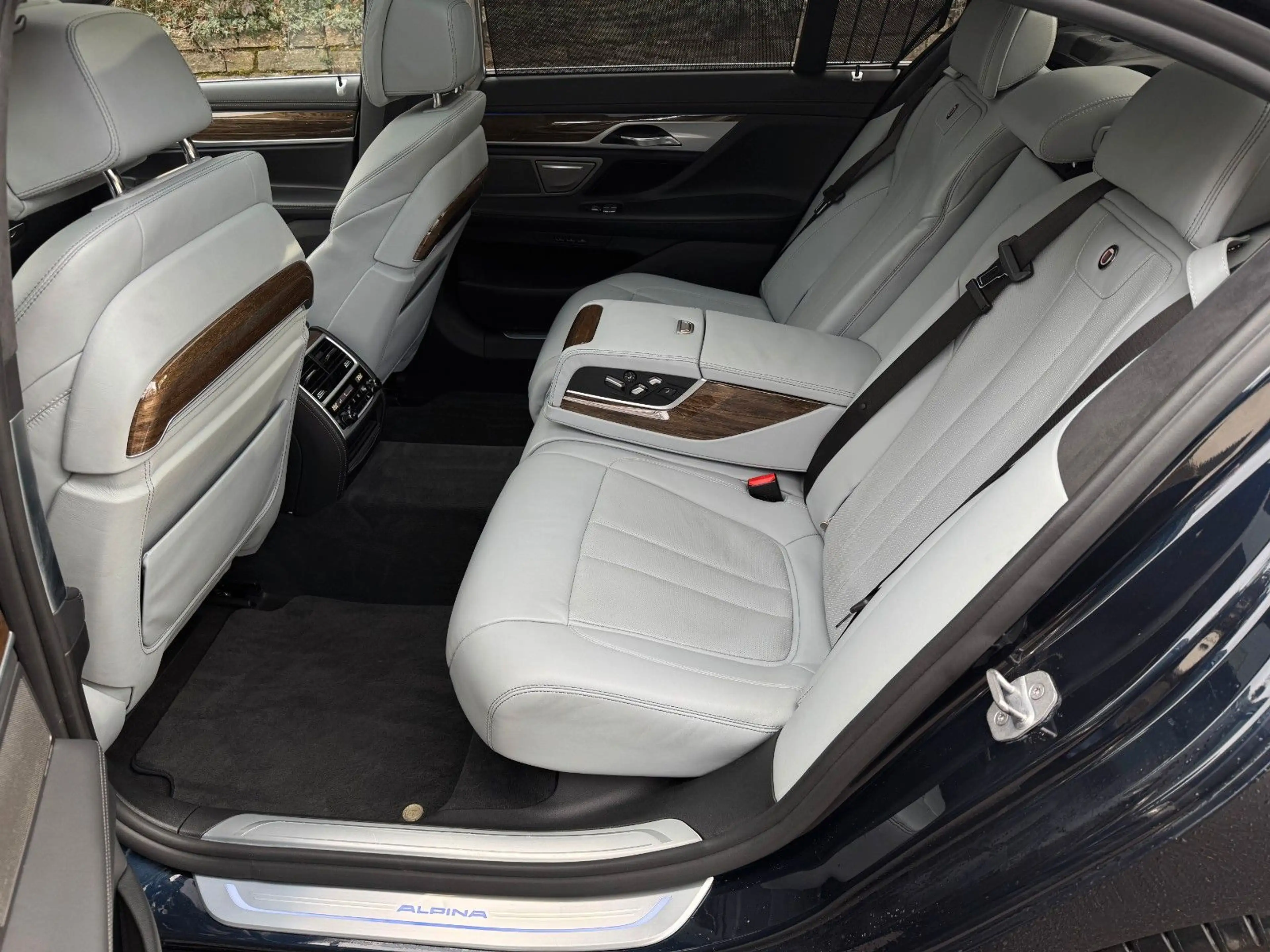 Alpina B7 Nr. 122 Alcantara BMW Service NEU — photo 8