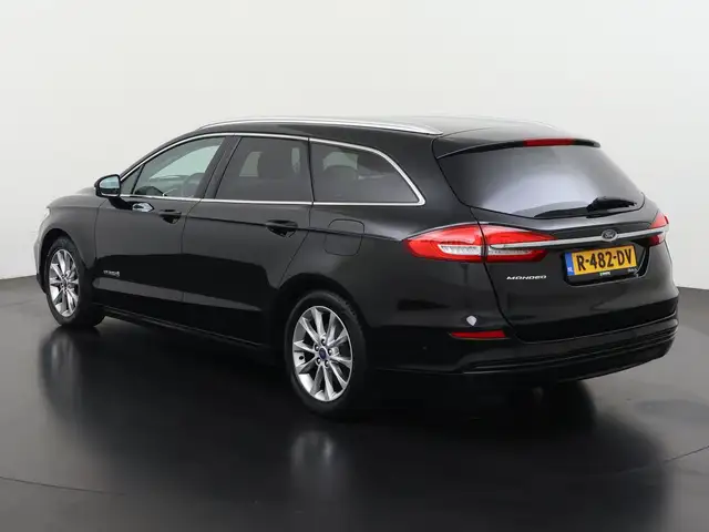 Ford Mondeo view 6