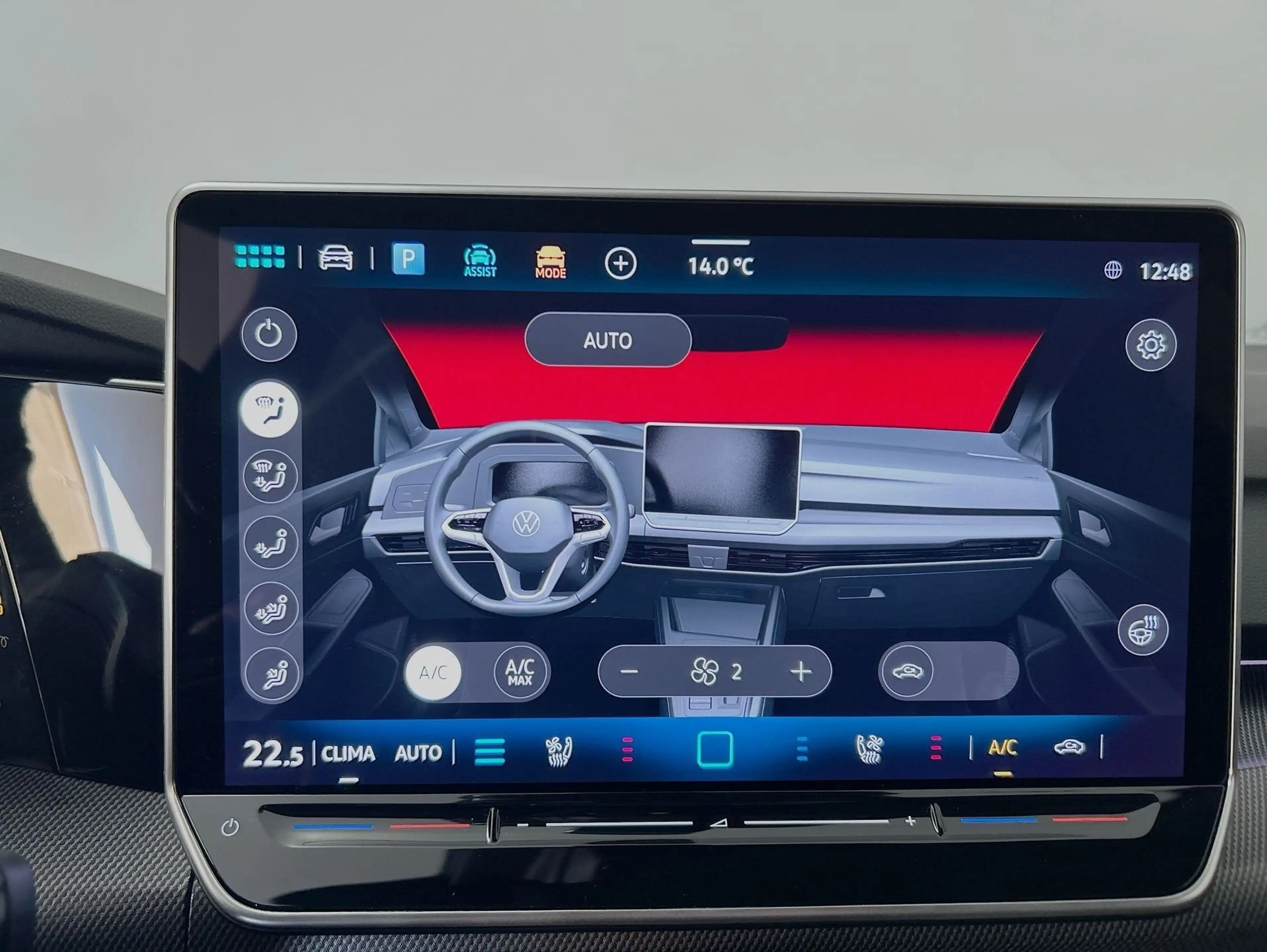 Volkswagen Golf Variant R-Line 2.0 l TDI DSG CarPlay Pano — photo 15