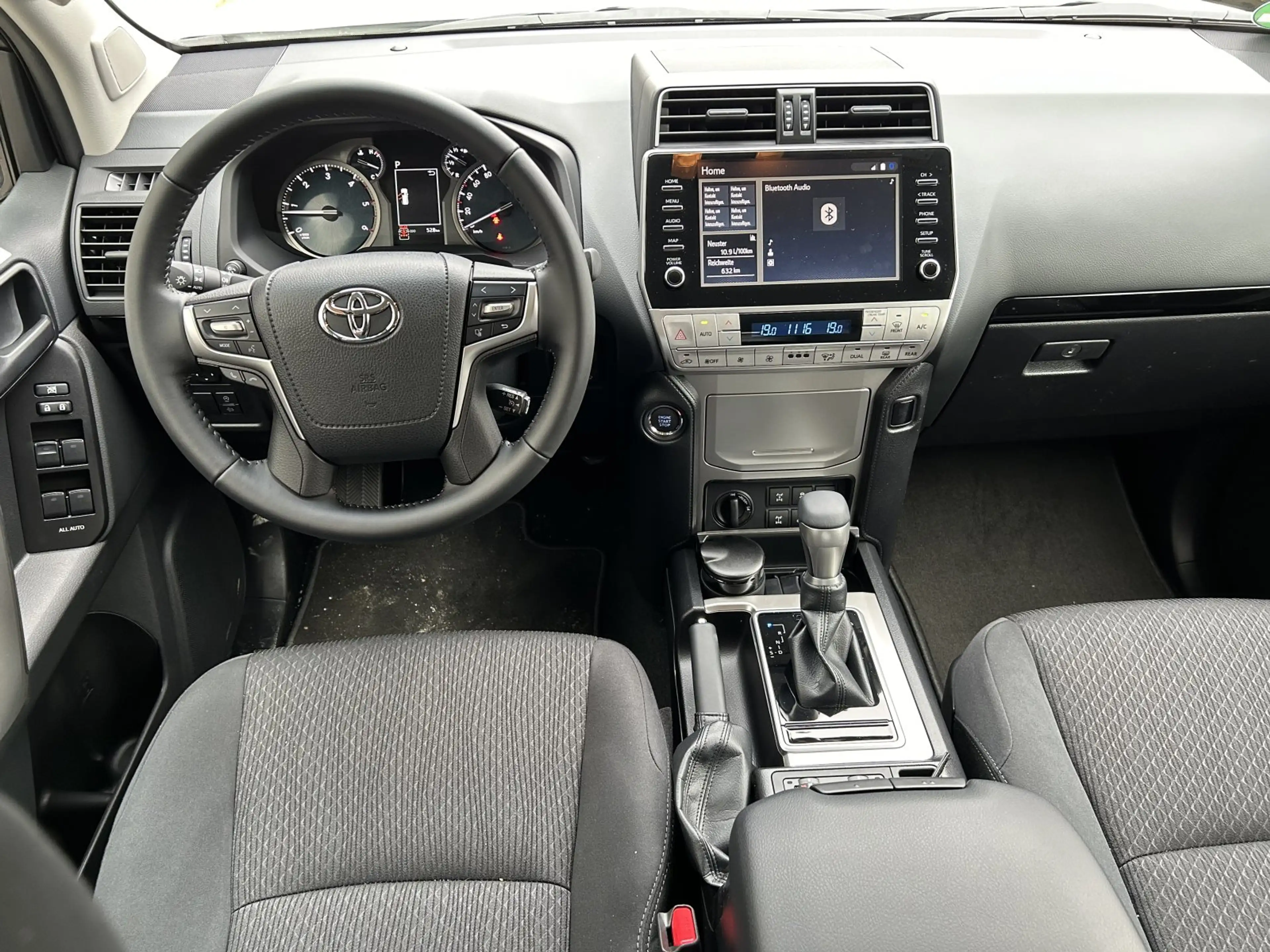 Toyota Land Cruiser AHK 3.5to LED Kamera — photo 5