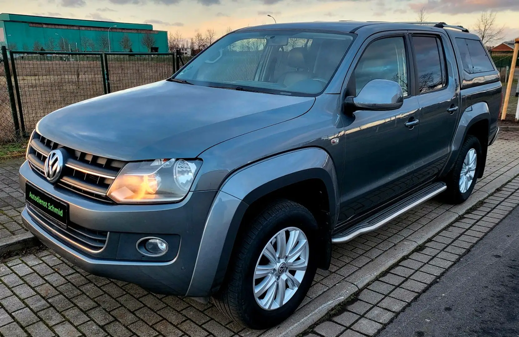 Volkswagen Amarok *Leder*Hardtop*4 Motion*DoubleCab*AHK*Navi Gris - 2