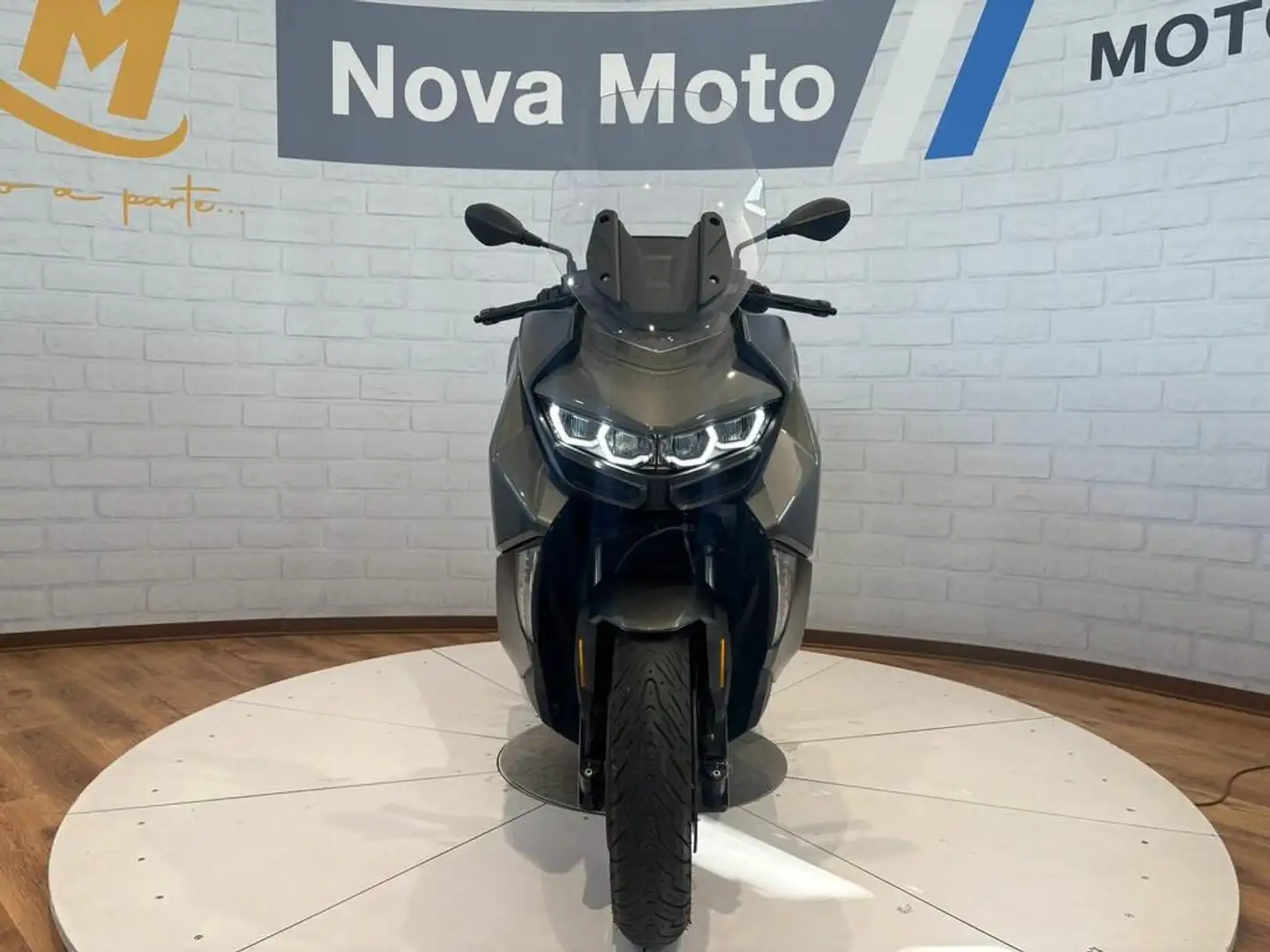 BMW C 400 GT Abs Grau - 2
