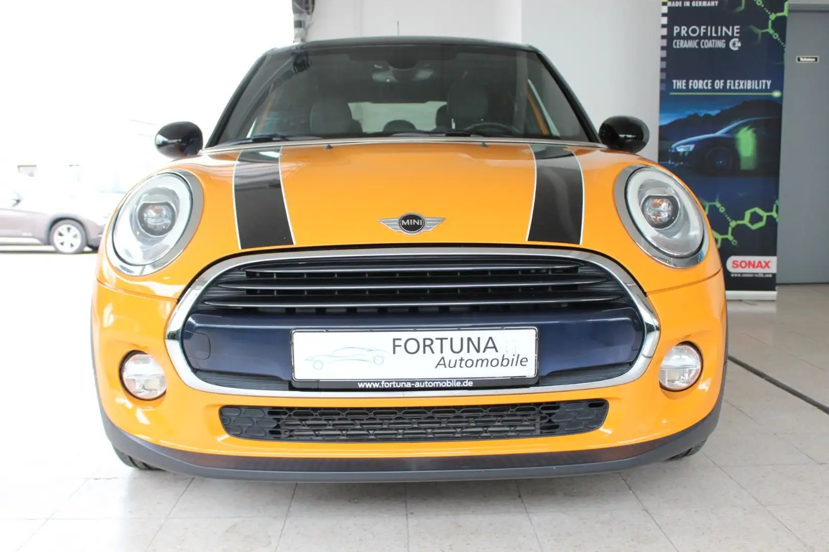 MINI Cooper Navi LED Panoramadach Sportsitze Orange - 2