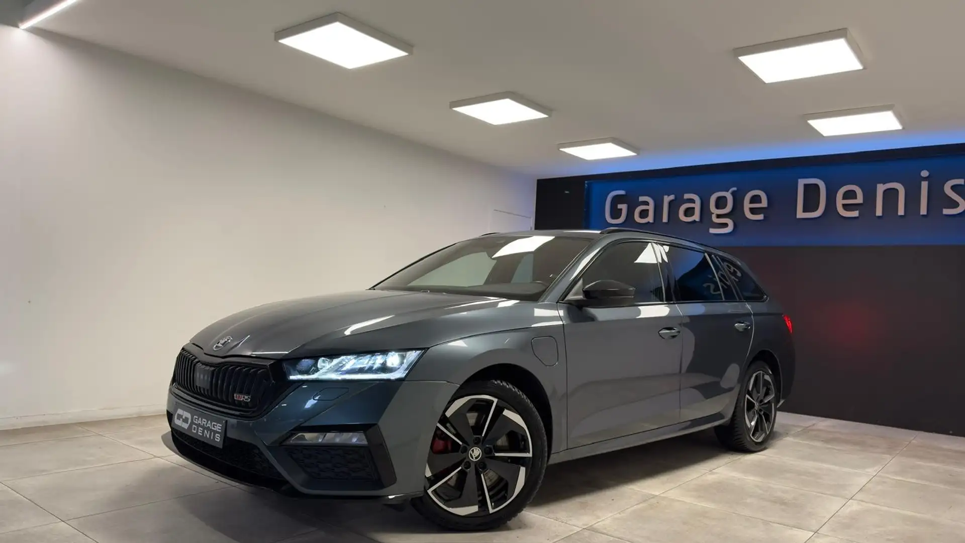 Skoda Octavia SW RS PHEV 1.4 TSI RS DSG*GPS+CAMERA*LED*GARANTIE Gris - 1