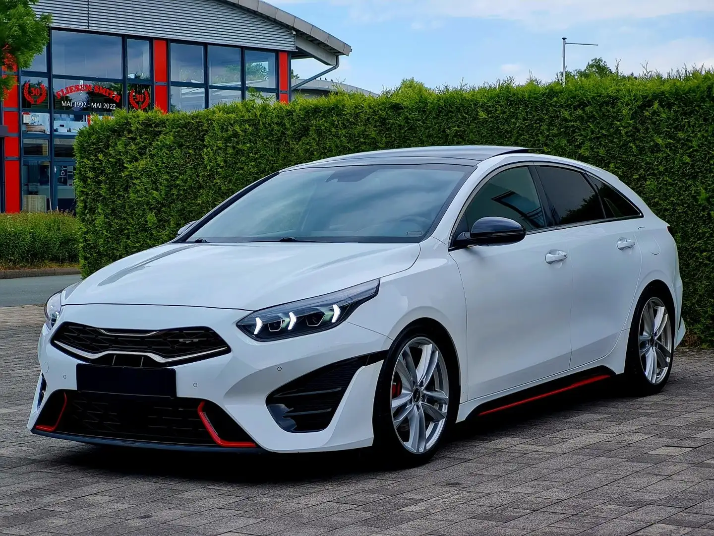 Kia ProCeed / pro_cee'd GT Aut. WhiteDeLuxe PANORAMA Weiß - 1