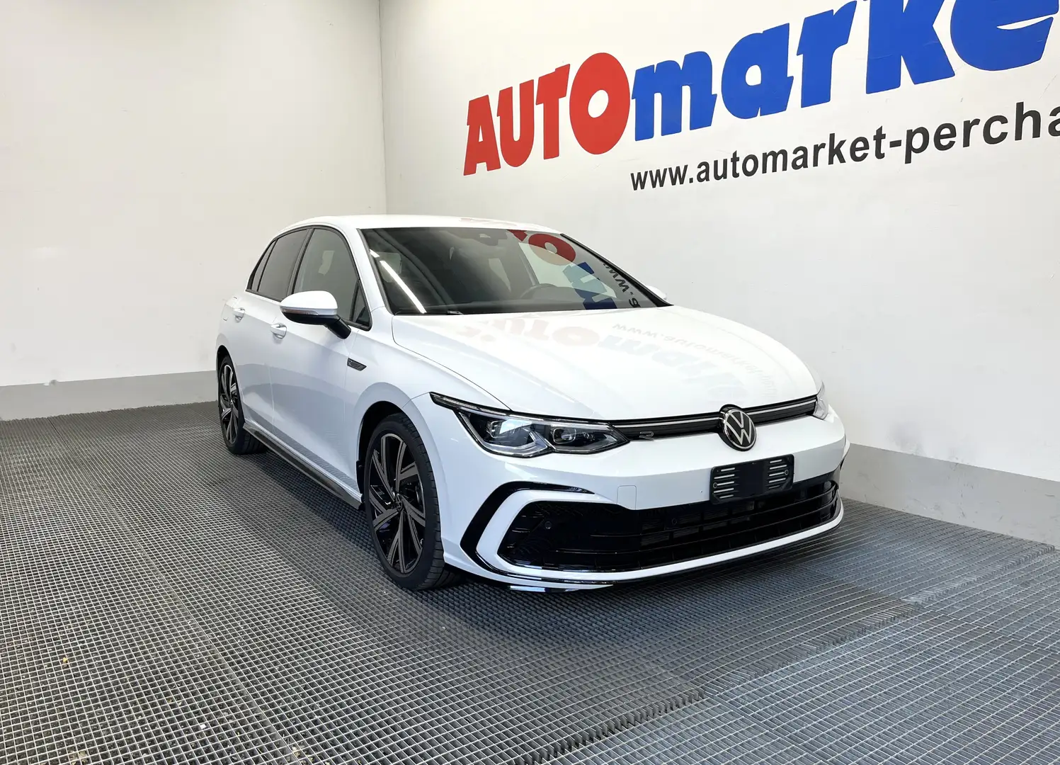 Volkswagen Golf 1.5 E-TSI R-LINE DSG Bianco - 2