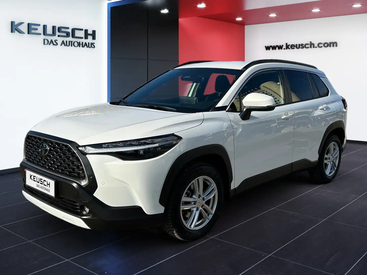 Toyota Corolla Cross Corolla Cross 1,8 Hybrid Active Drive 2WD Weiß - 2