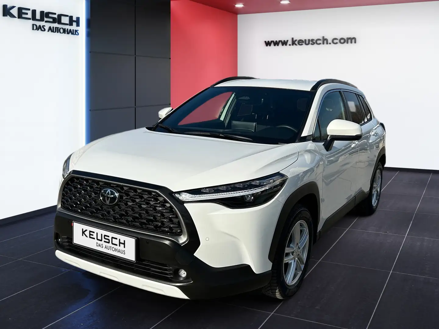 Toyota Corolla Cross Corolla Cross 1,8 Hybrid Active Drive 2WD Weiß - 1