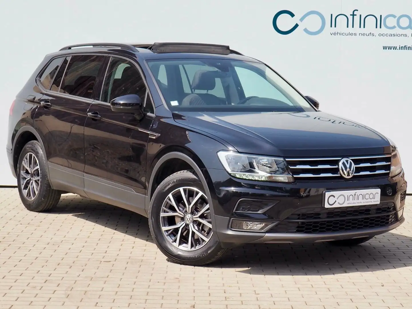 Volkswagen Tiguan Allspace TSI 150 Confortline Business + Toit pano + Attel. Noir - 1